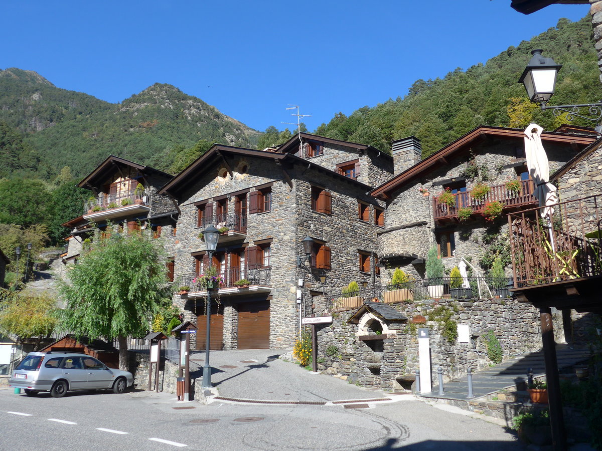 (185'328) - H�user am 27. September 2017 im Zentrum von Llorts