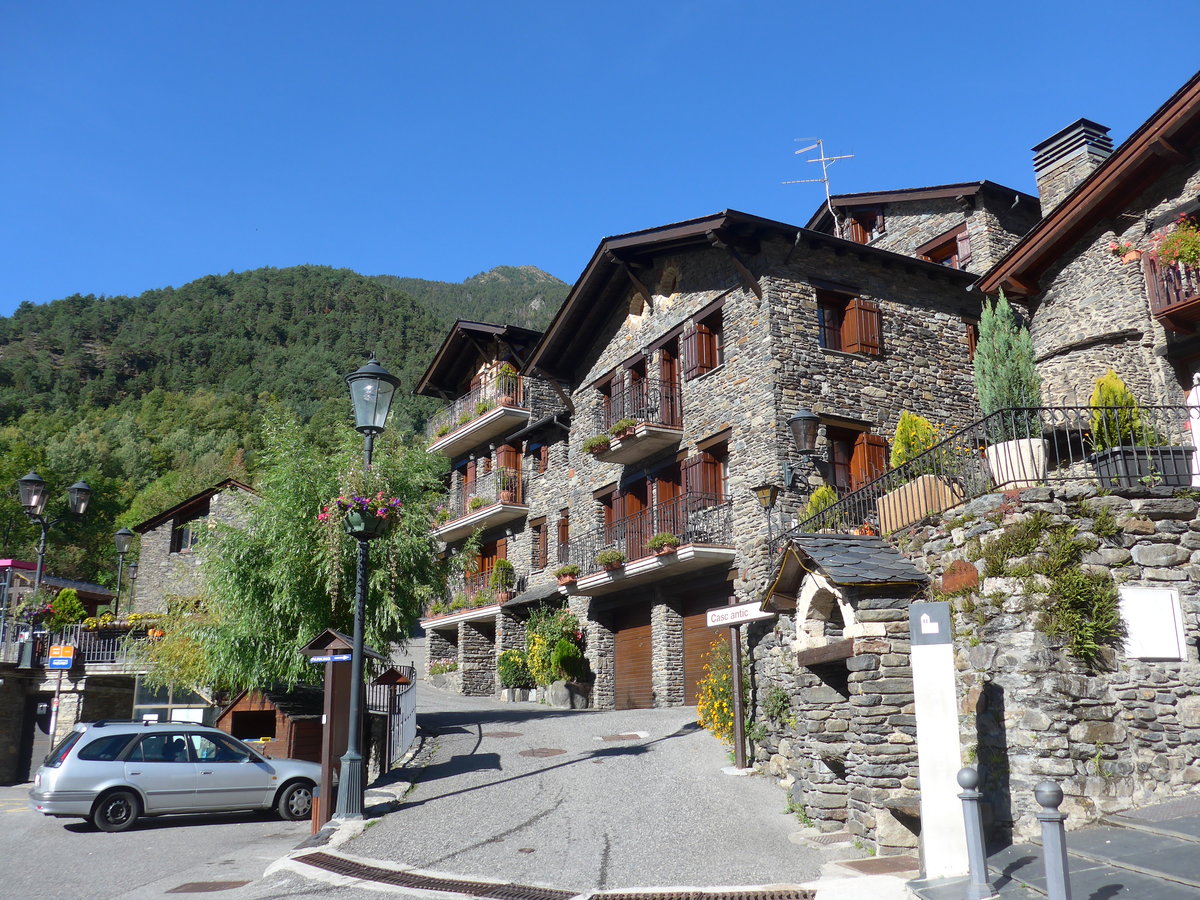 (185'331) - H�user am 27. September 2017 im Zentrum von Llorts