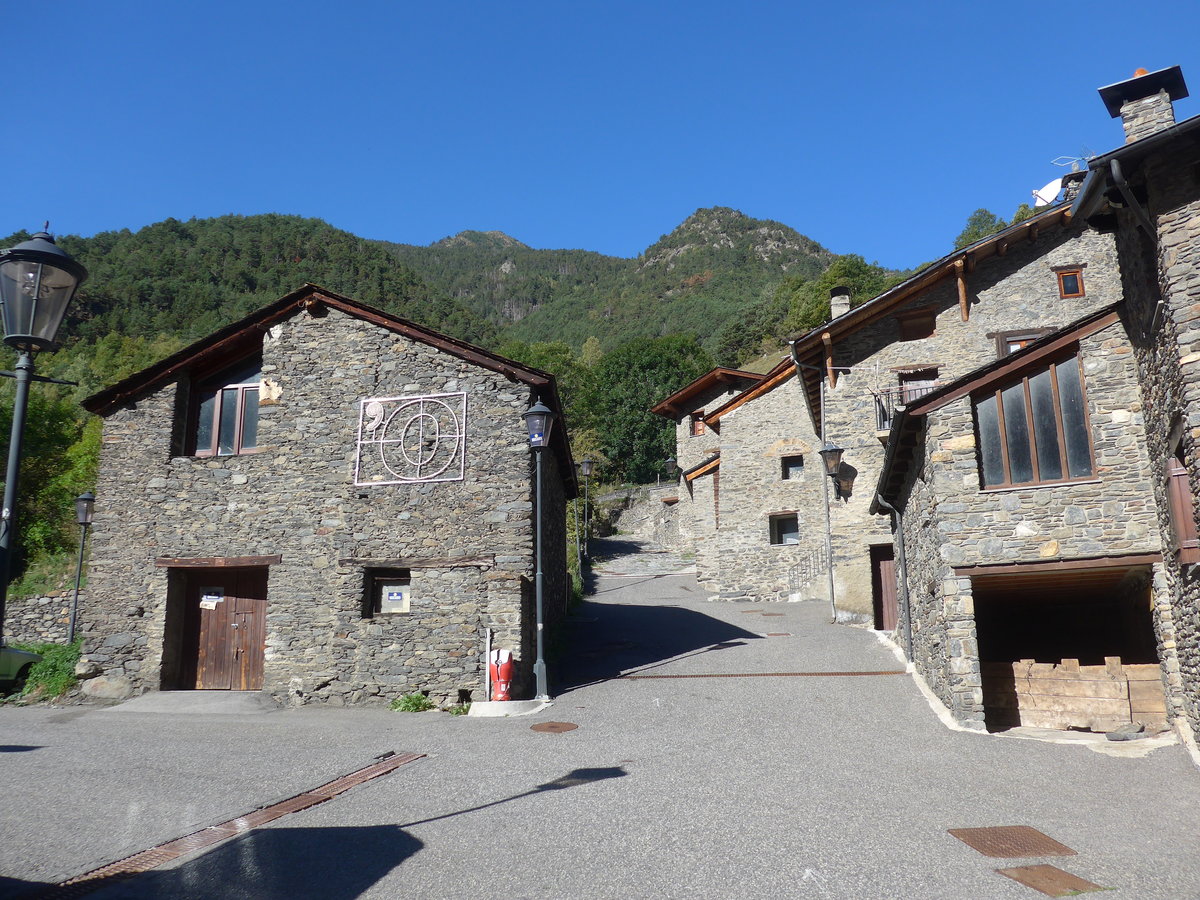 (185'335) - H�user am 27. September 2017 im Zentrum von Llorts