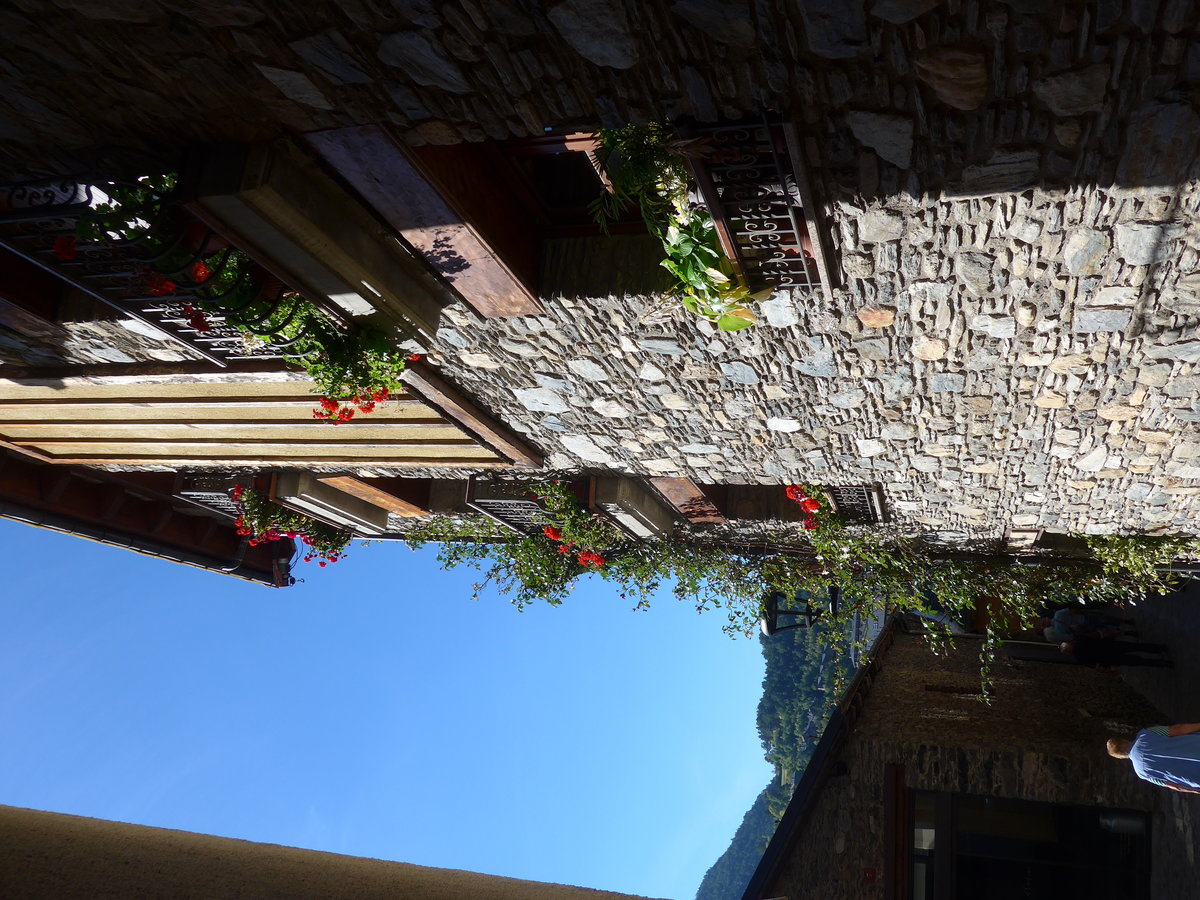 (185'365) - Blumenschmuck am 27. September 2017 in Ordino
