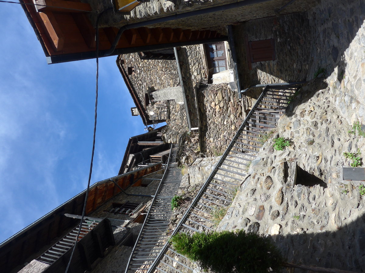 (185'545) - Gasse am 28. September 2017 in Os de Civis