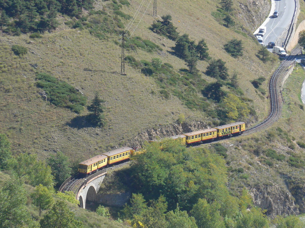 (185'621) - Train Jaune am 29. September 2017 bei Sauto