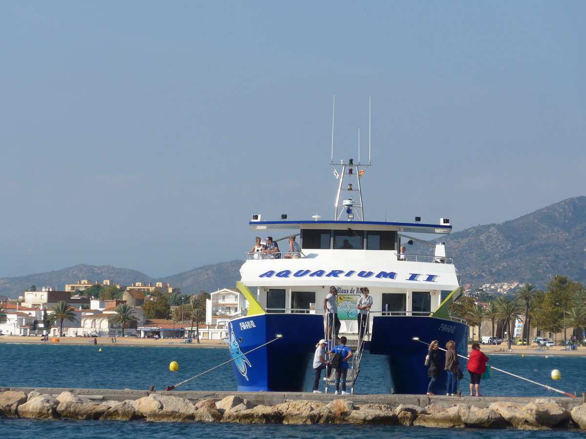 (185'656) - Motorschiff Aquarium II am 29. September 2017 in Roses