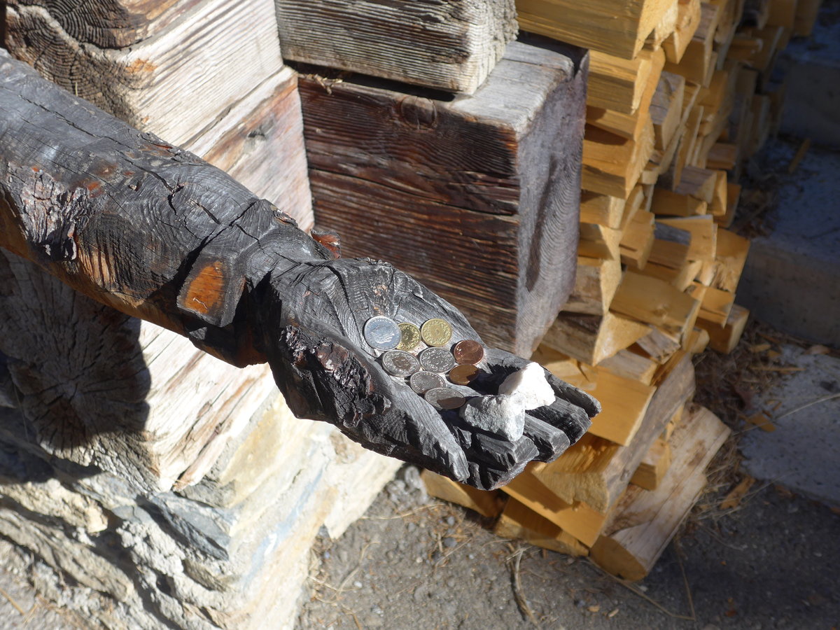 (185'823) - Die  dargebotene Hand  am 15. Oktober 2017 bei Adelboden