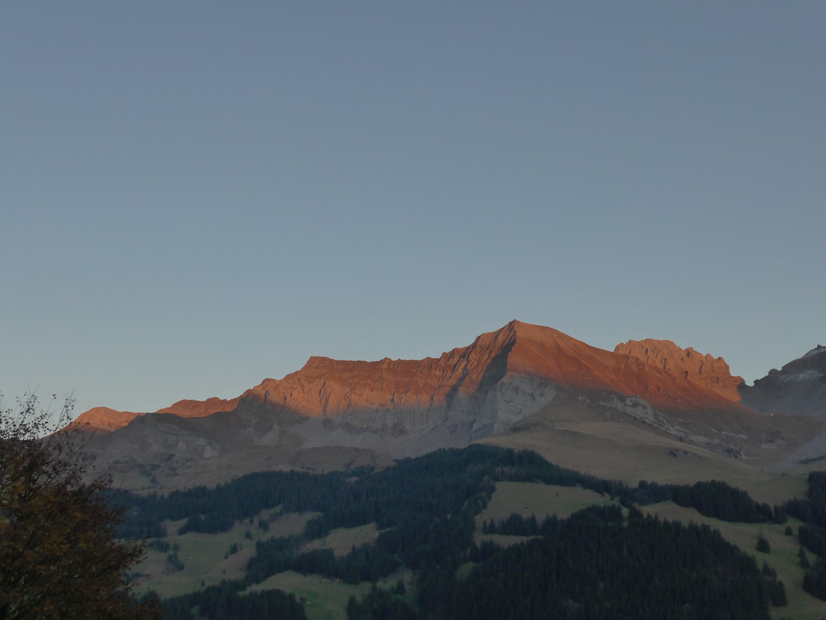 (185'862) - Abendrot an der Bonderspitze am 15. Oktober 2017 bei Adelboden