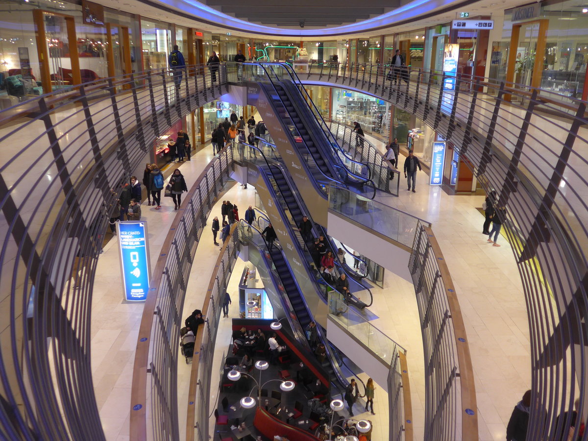 (186'297) - Im Einkaufszentrum K�nigsbau am 11. November 2017 in Stuttgart