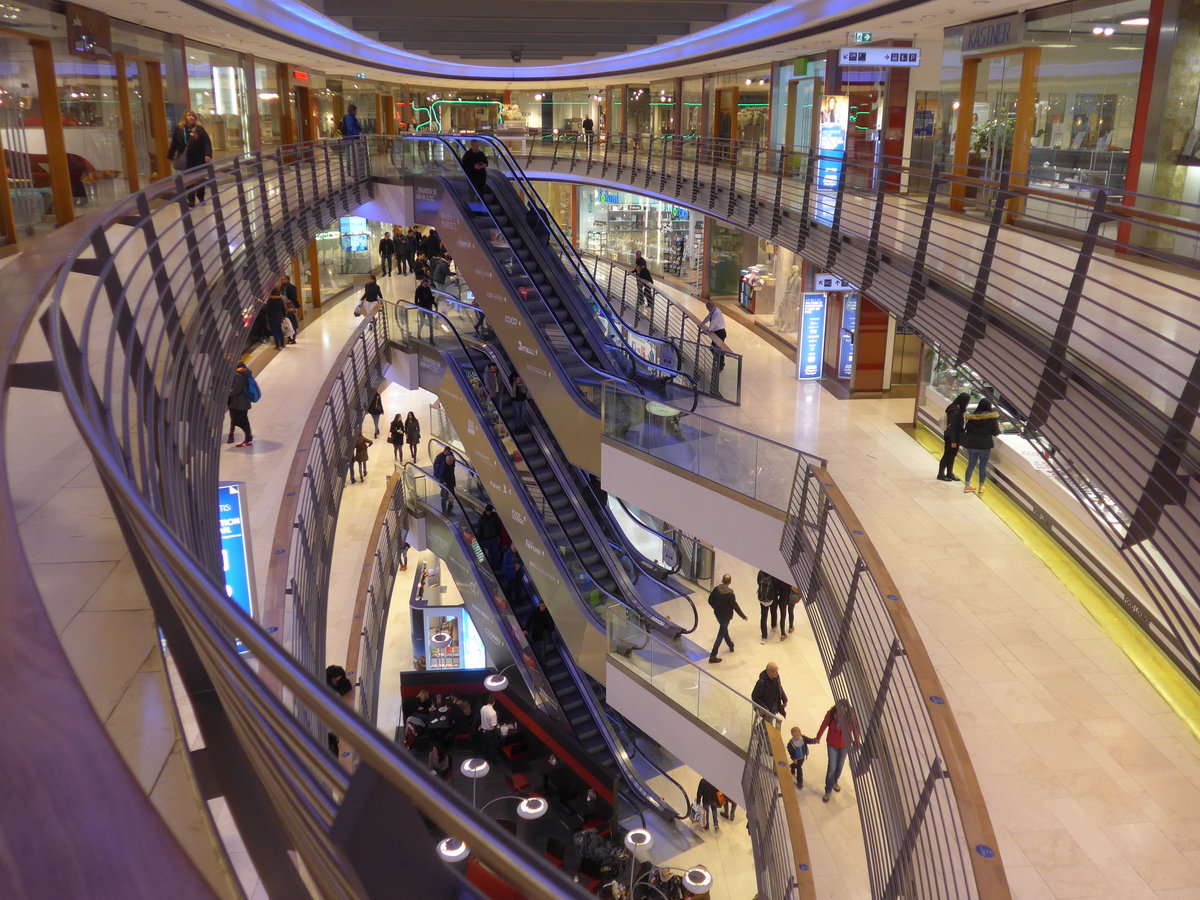 (186'298) - Im Einkaufszentrum K�nigsbau am 11. November 2017 in Stuttgart