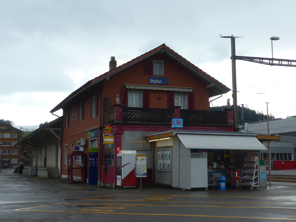 (189'797) - Der Bahnhof Biglen am 1. April 2018
