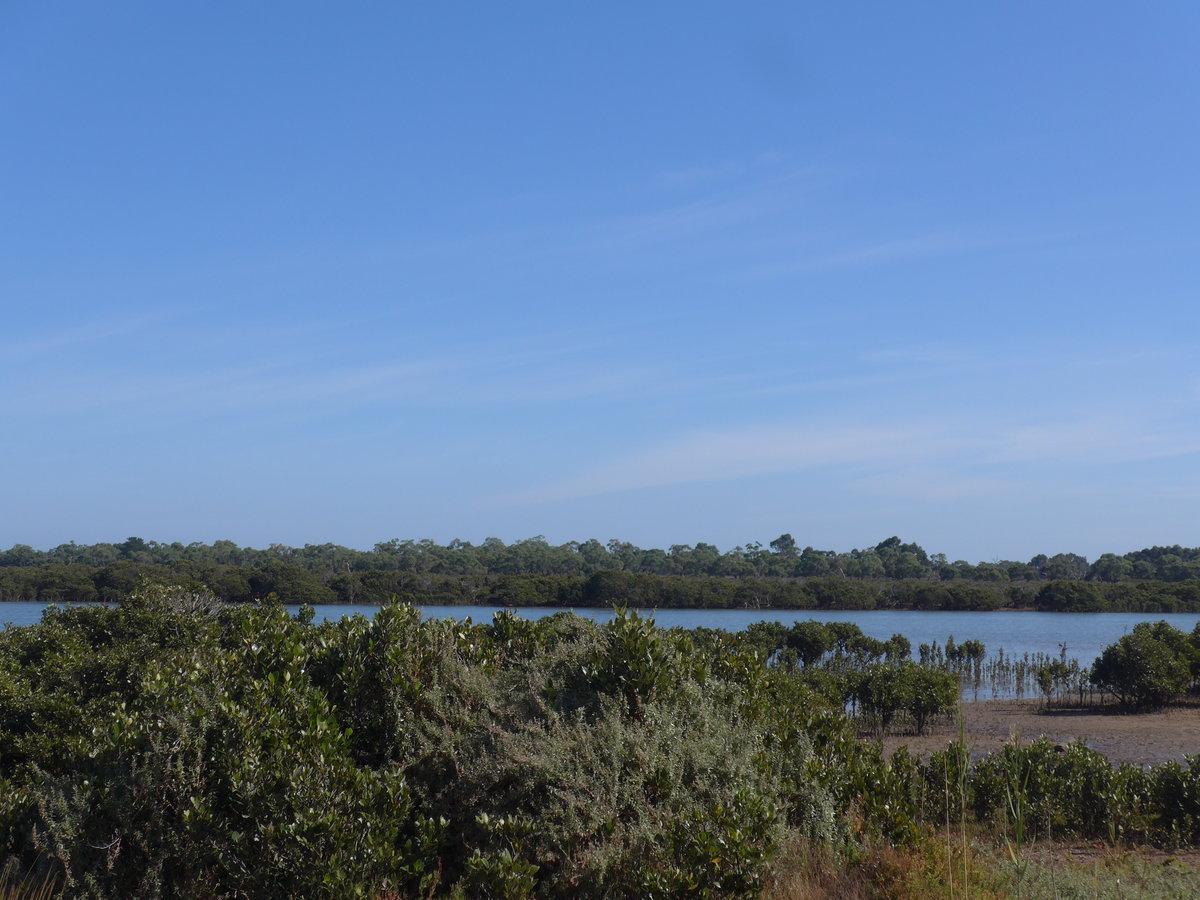 (190'207) - Am Strand am 18. April 2018 bei Tooradin