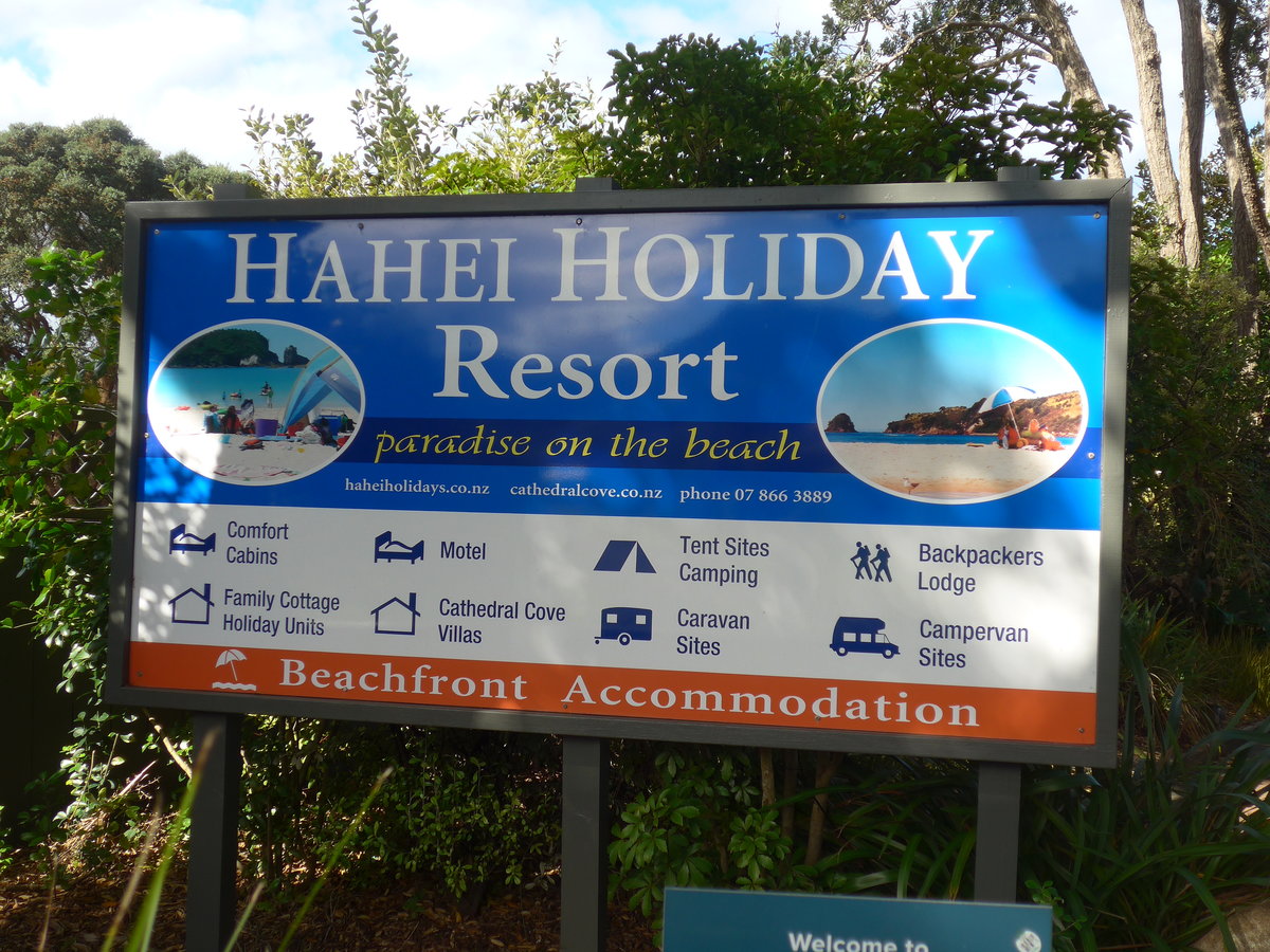 (190'515) - Tafel vom Hahei Holiday Resort am 20. April 2018 in Hahei