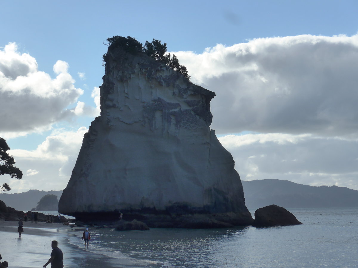 (190'554) - Te Hoho Rock am 20. April 2018 bei Hahei