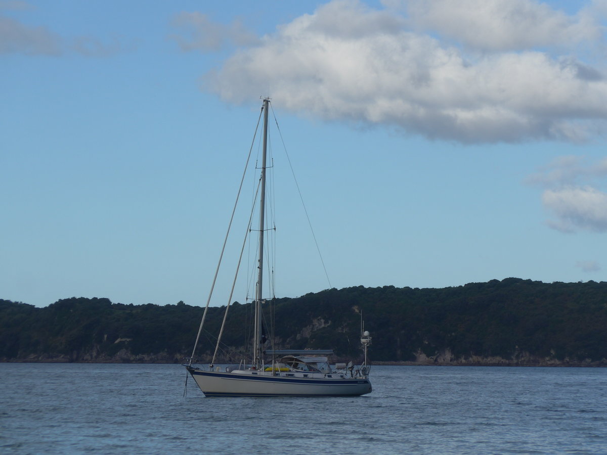 (190'570) - Segelboot am 20. April 2018 in Hahei Beach