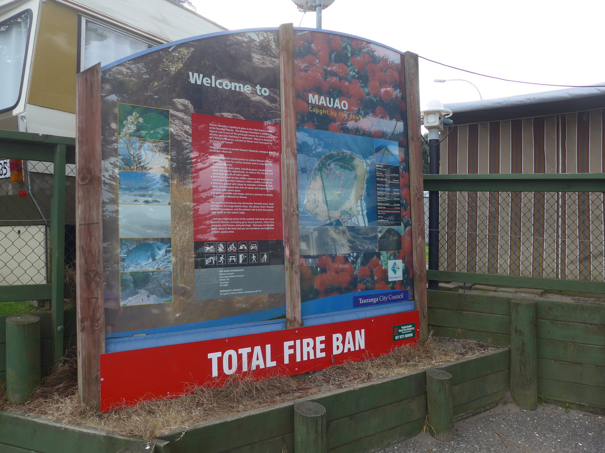 (190'660) - Willkommenstafel am 21. April 2018 in Mauao