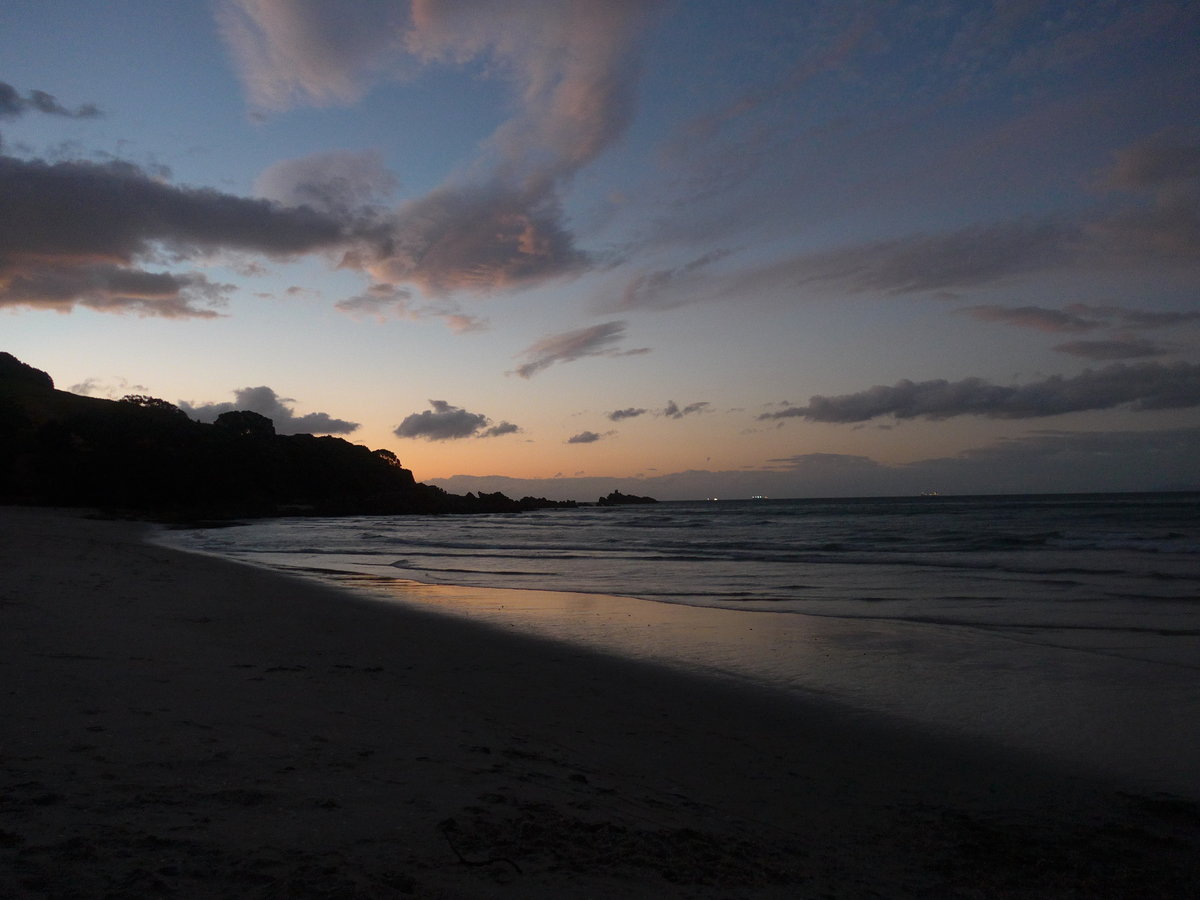 (190'784) - Am Strand am 21. April 2018 von Mauao