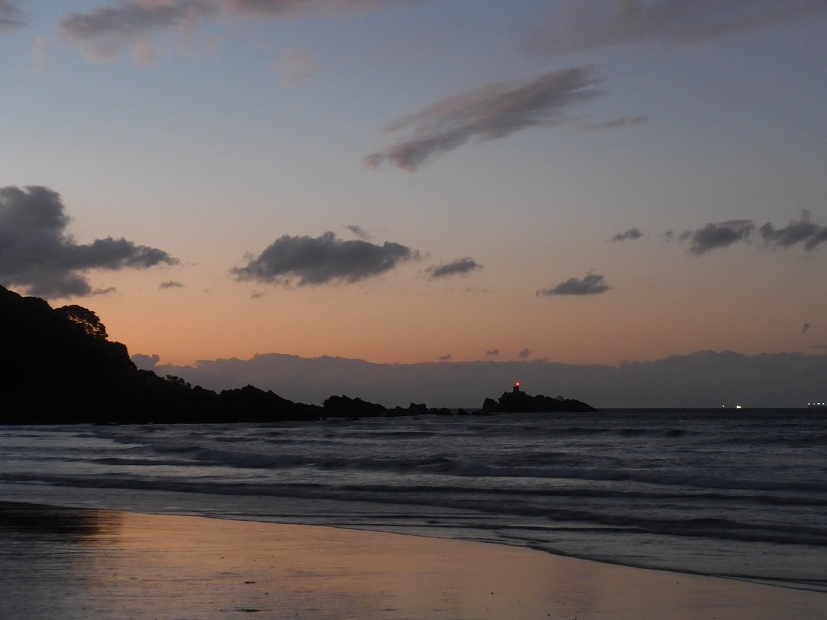 (190'785) - Leuchtturm am Strand am 21. April 2018 von Mauao