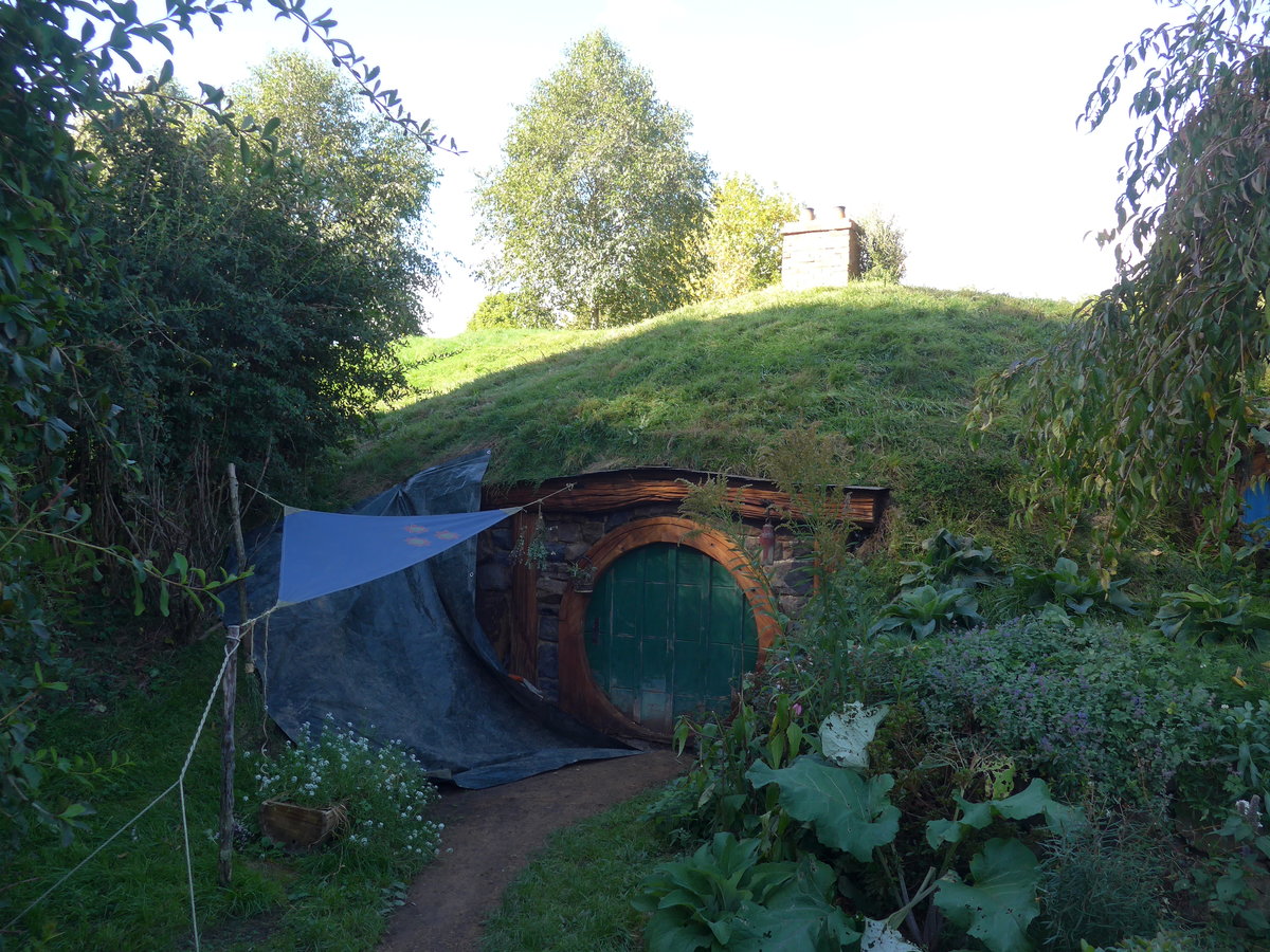 (190'868) - Hobbiton-Haus am 22. April 2018 bei Hinuera