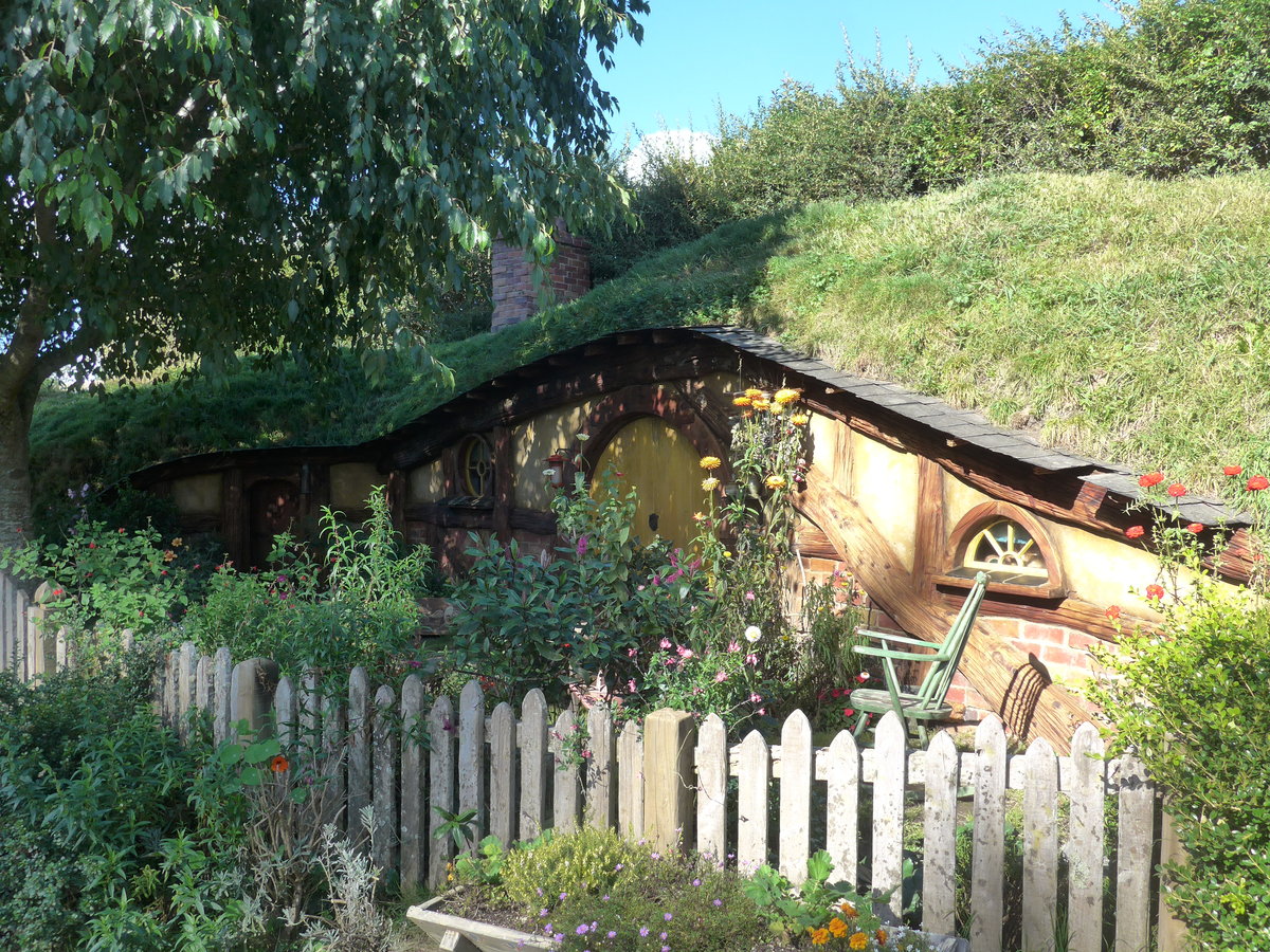 (190'872) - Hobbiton-Haus am 22. April 2018 bei Hinuera