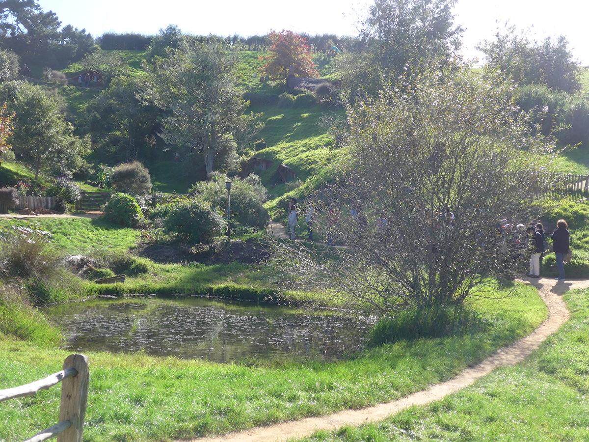 (190'885) - Kleines Seelein im Hobbiton am 22. April 2018 bei Hinuera