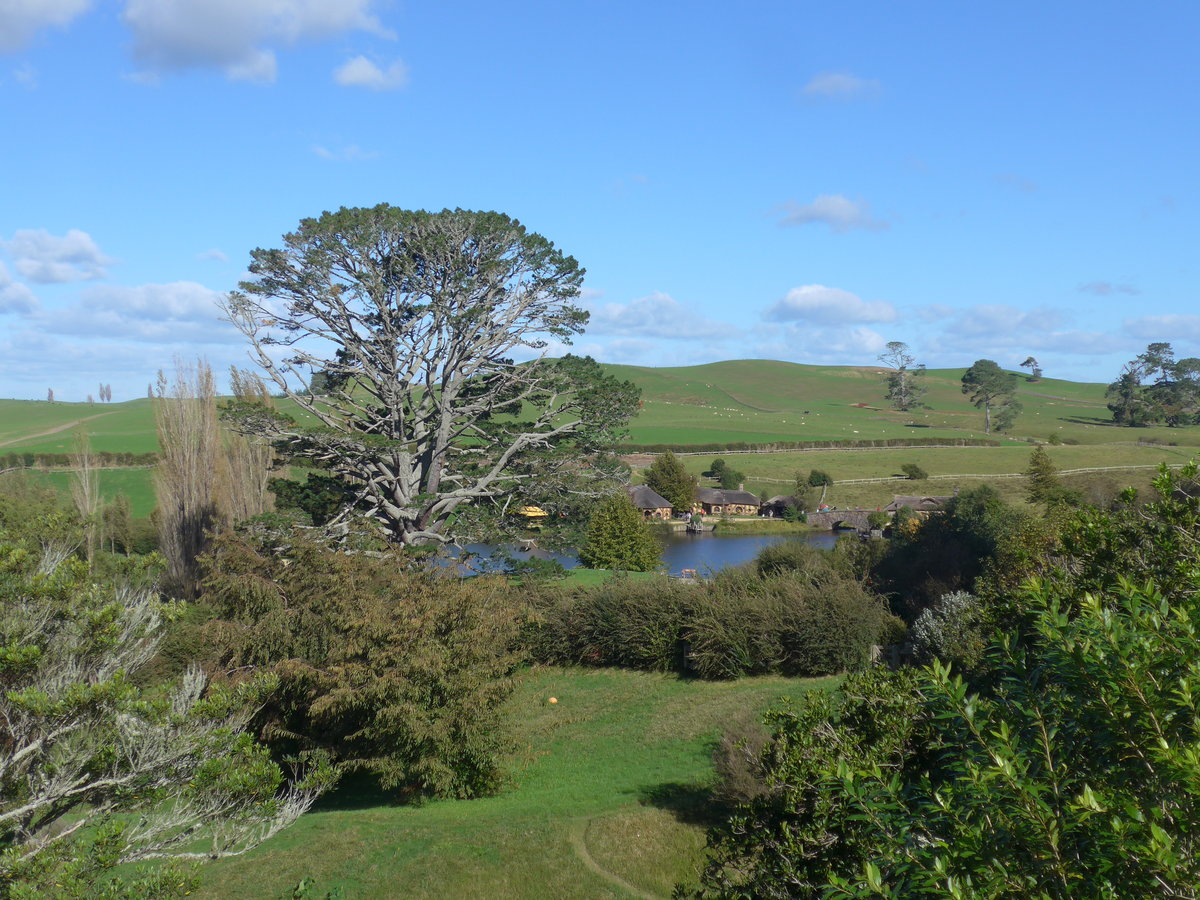 (190'911) - Hobbiton-Landschaft am 22. April 2018 bei Hinuera
