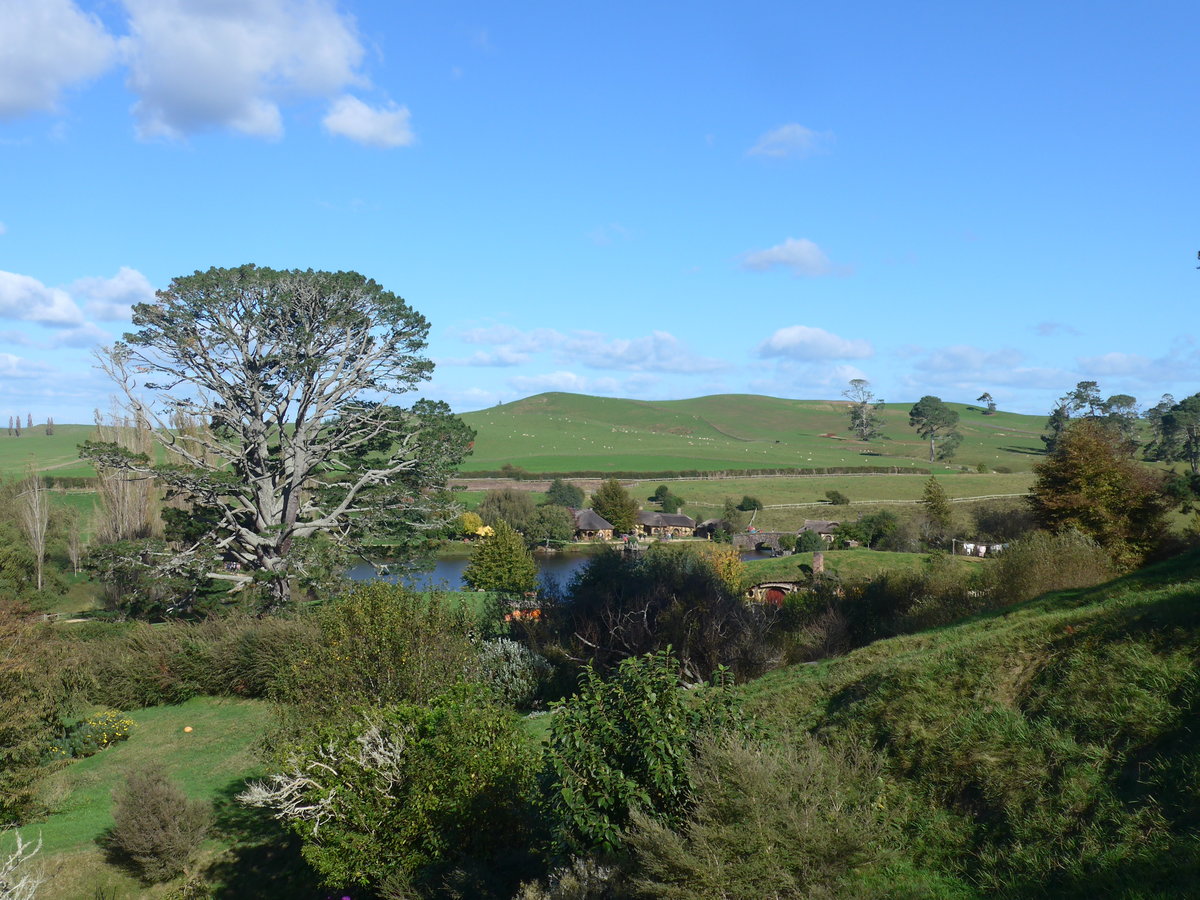 (190'914) - Hobbiton-Landschaft am 22. April 2018 bei Hinuera