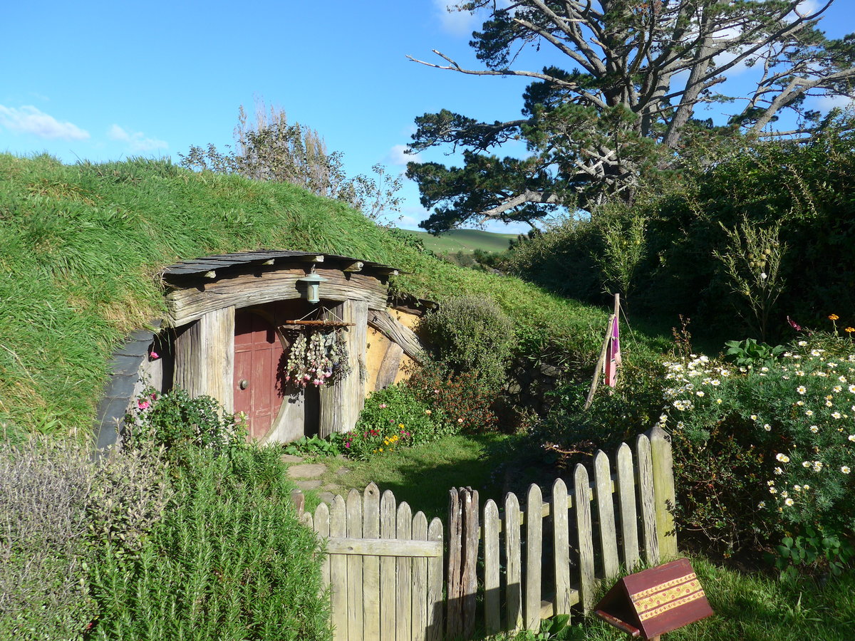 (190'947) - Hobbiton-Haus am 22. April 2018 bei Hinuera