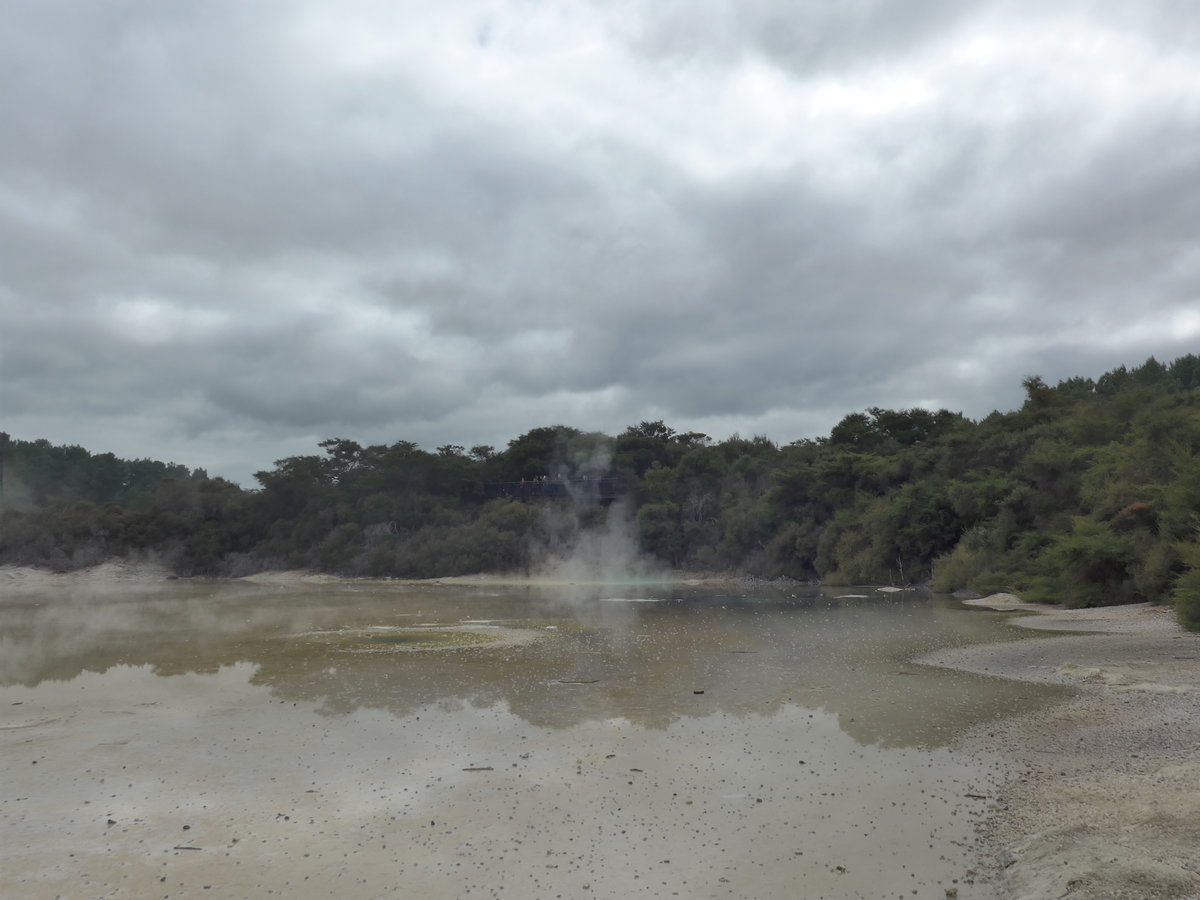(191'066) - Der Champagne Pool im Wai-O-Tapu Thermal Wonderland am 23. April 2018 bei Rotorua