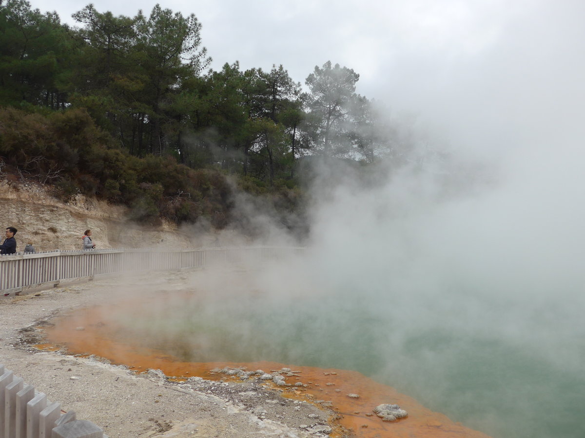 (191'075) - Der Champagne Pool im Wai-O-Tapu Thermal Wonderland am 23. April 2018 bei Rotorua