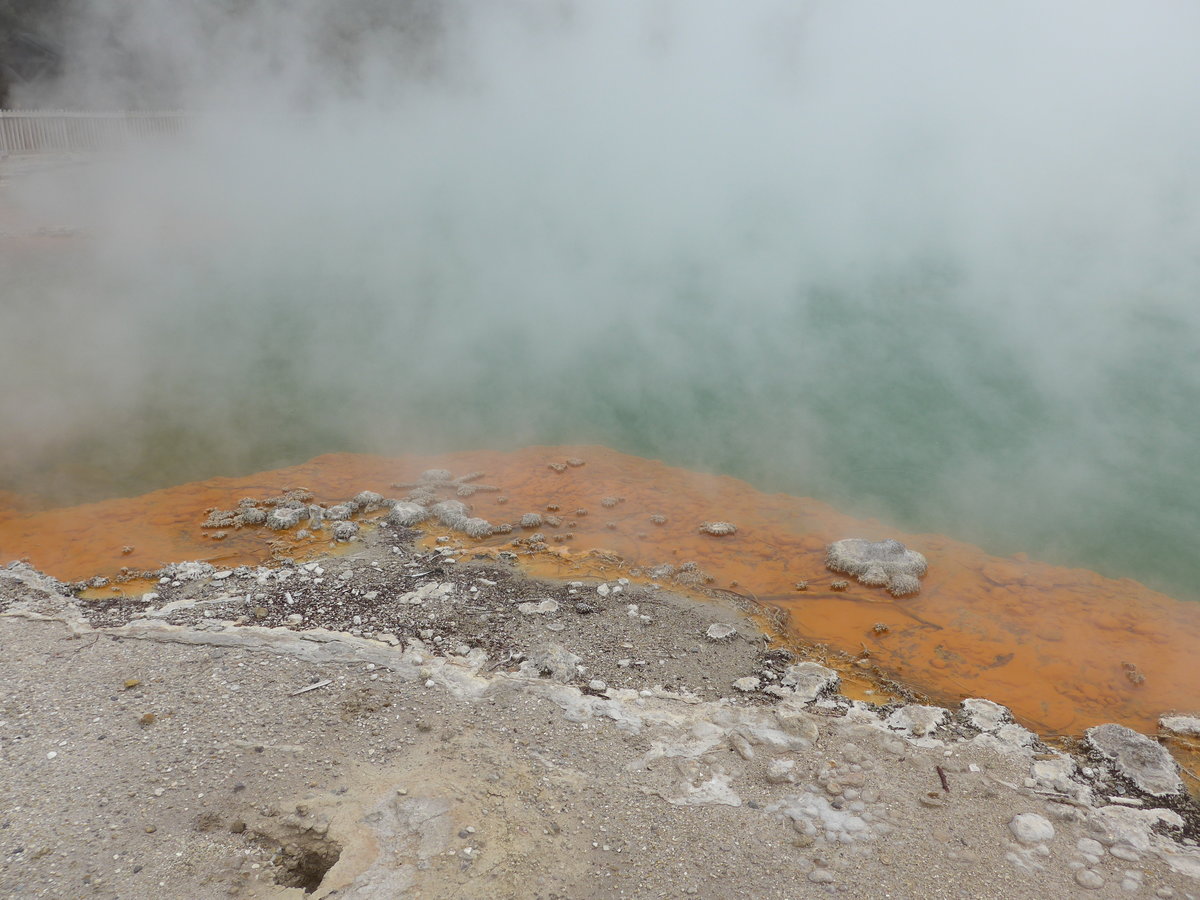 (191'076) - Der Champagne Pool im Wai-O-Tapu Thermal Wonderland am 23. April 2018 bei Rotorua