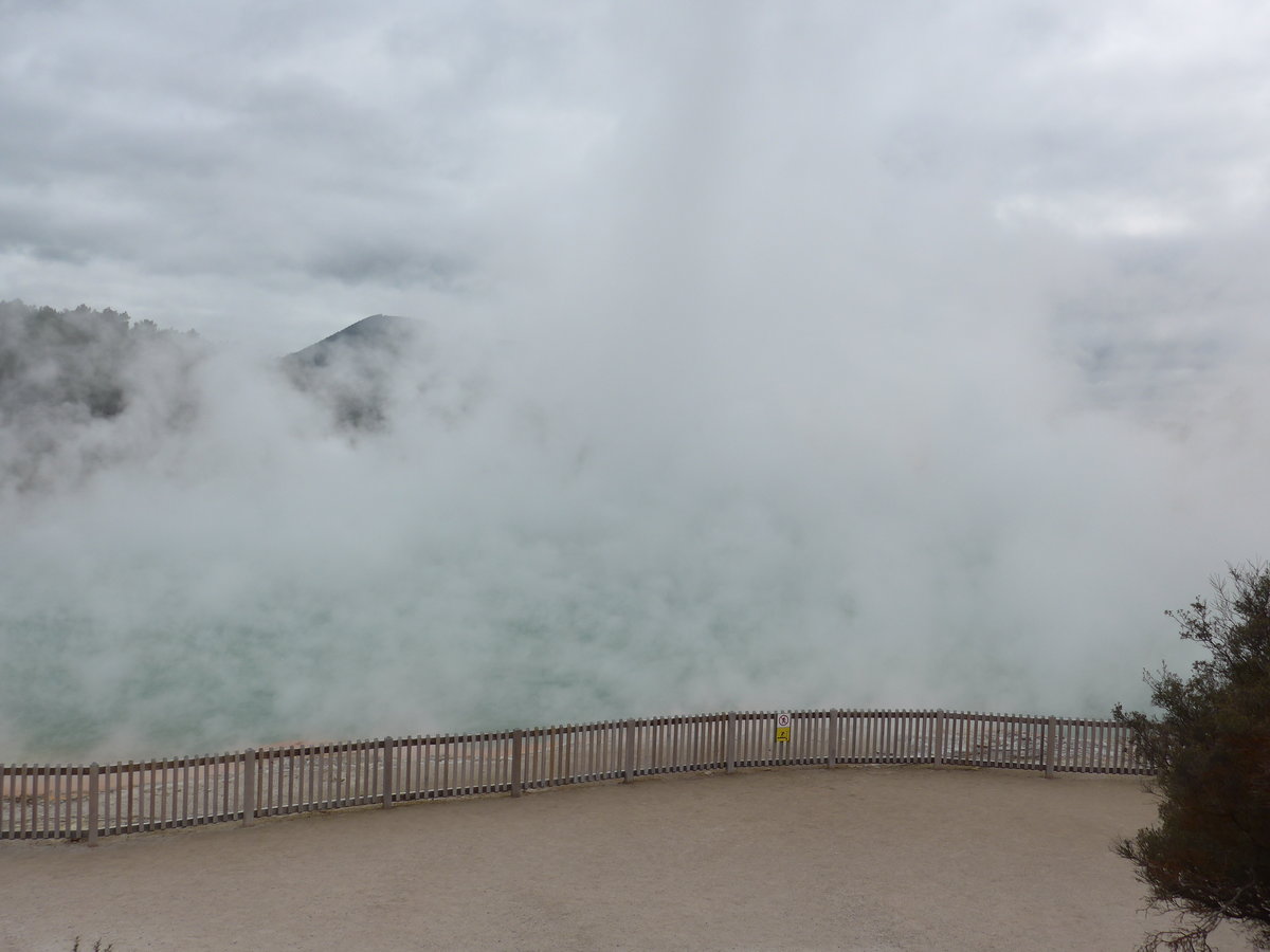 (191'077) - Der Champagne Pool im Wai-O-Tapu Thermal Wonderland am 23. April 2018 bei Rotorua