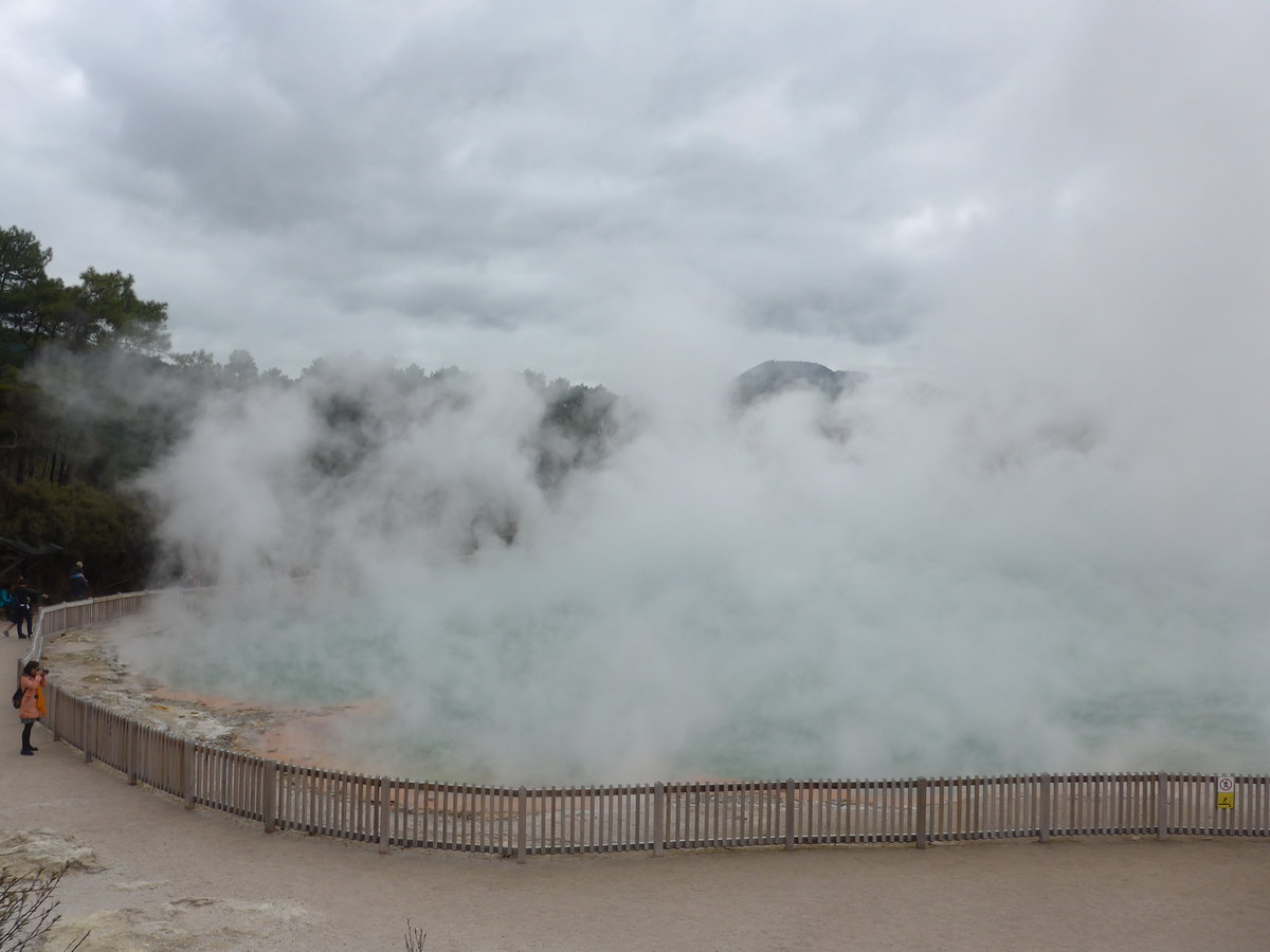 (191'078) - Der Champagne Pool im Wai-O-Tapu Thermal Wonderland am 23. April 2018 bei Rotorua