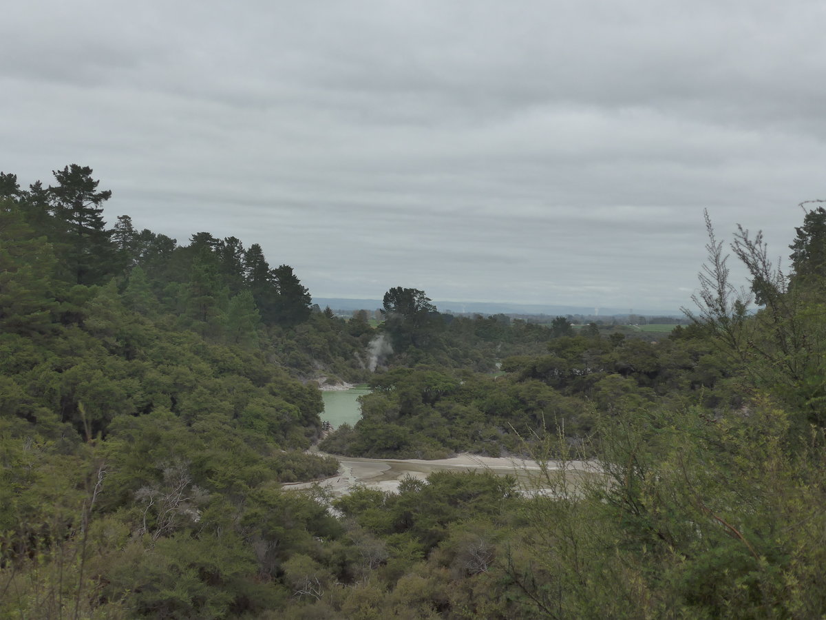 (191'094) - See im Wai-O-Tapu Thermal Wonderland am 23. April 2018 bei Rotorua