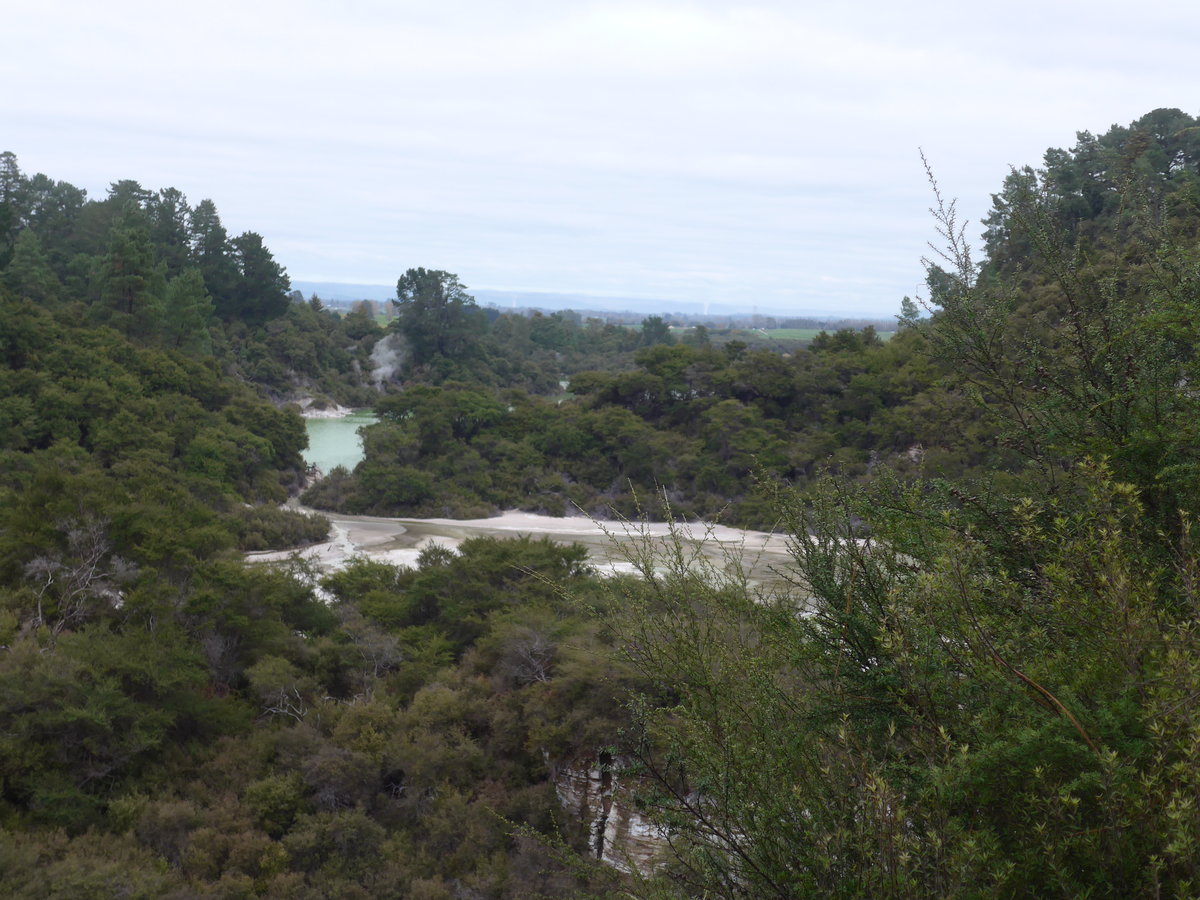 (191'095) - See im Wai-O-Tapu Thermal Wonderland am 23. April 2018 bei Rotorua