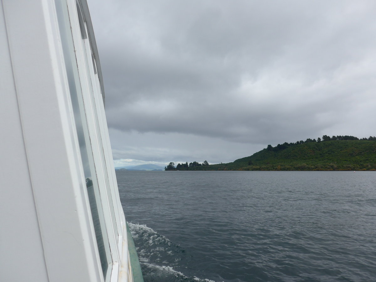 (191'239) - Auf dem Lake Taupo am 24. April 2018 bei Taupo
