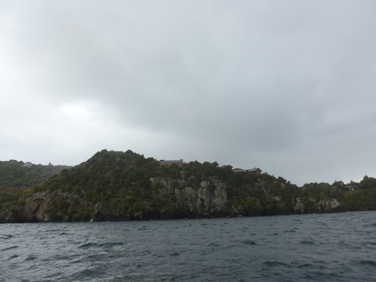 (191'255) - Auf dem Lake Taupo am 24. April 2018 bei Taupo