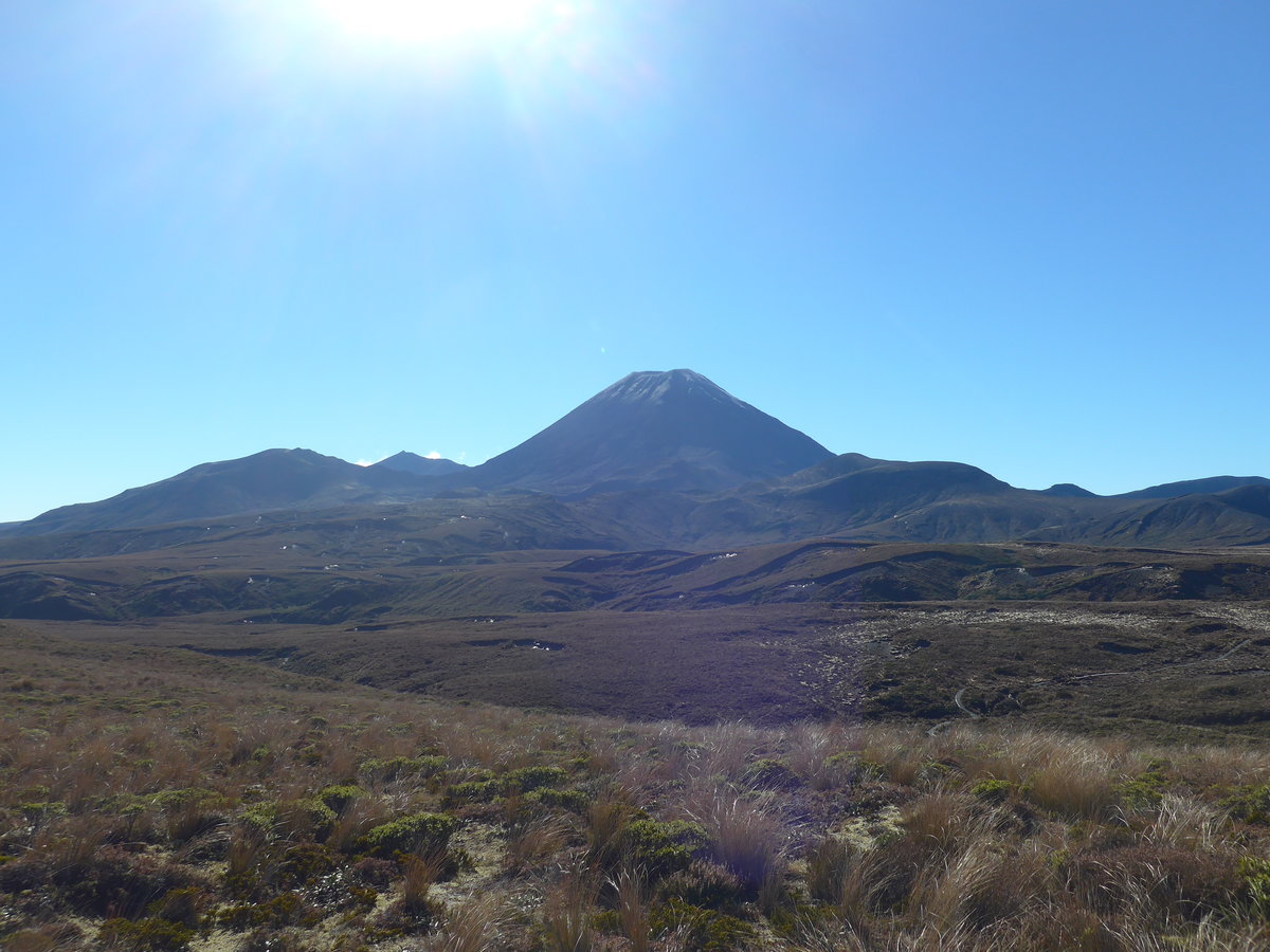 (191'367) - Der Mount Ngauruhoe am 25. April 2018 bei Whakapapa