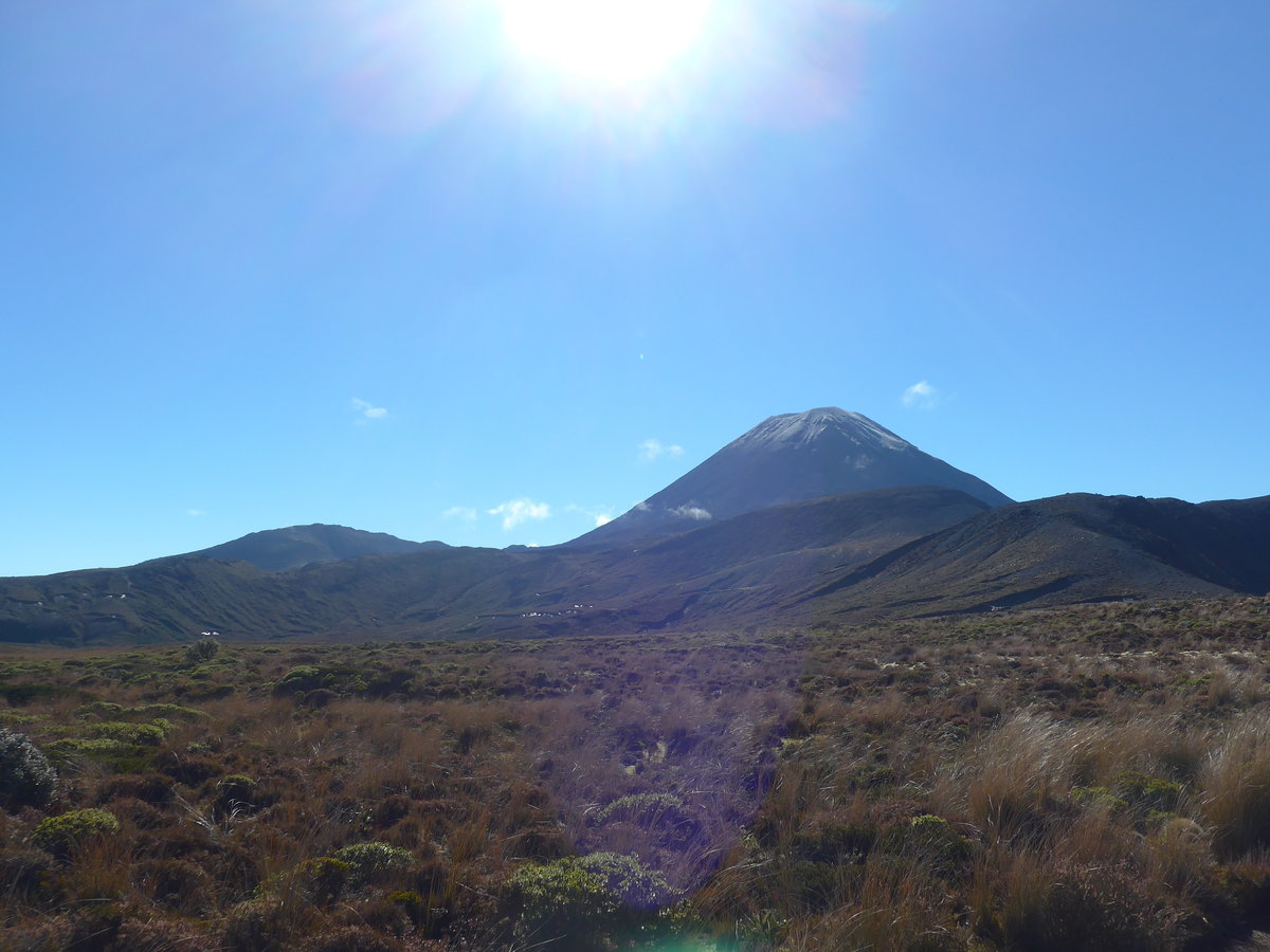 (191'370) - Der Mount Ngauruhoe am 25. April 2018 bei Whakapapa