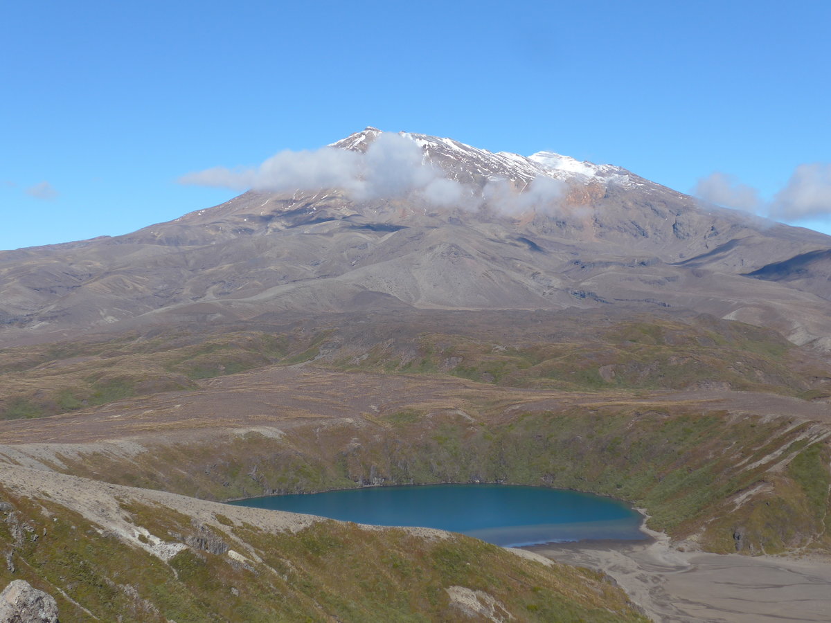 (191'379) - Lower Tama Lake und Mount Ruapehu am 25. April 2018 bei Whakapapa