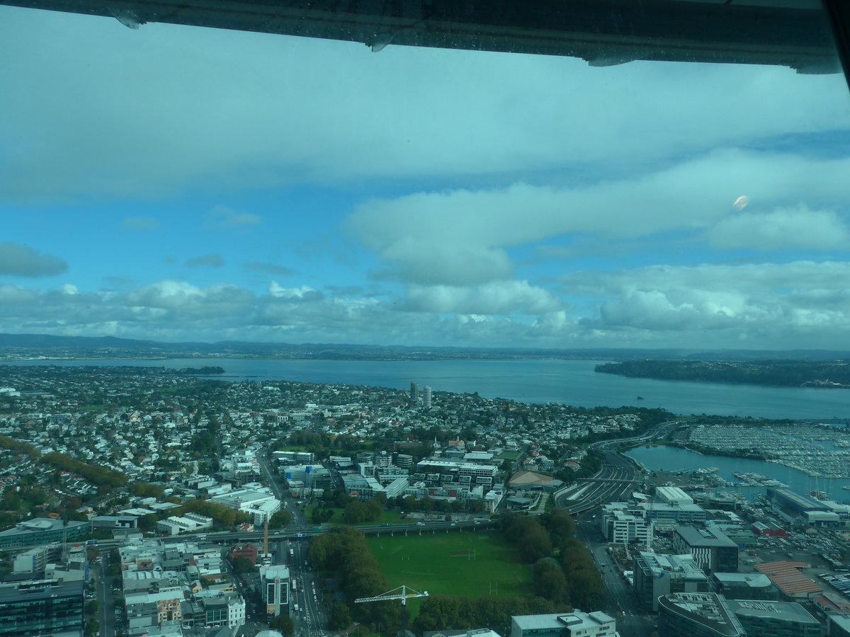 (192'164) - Auckland am 1. Mai 2018 vom Sky Tower aus