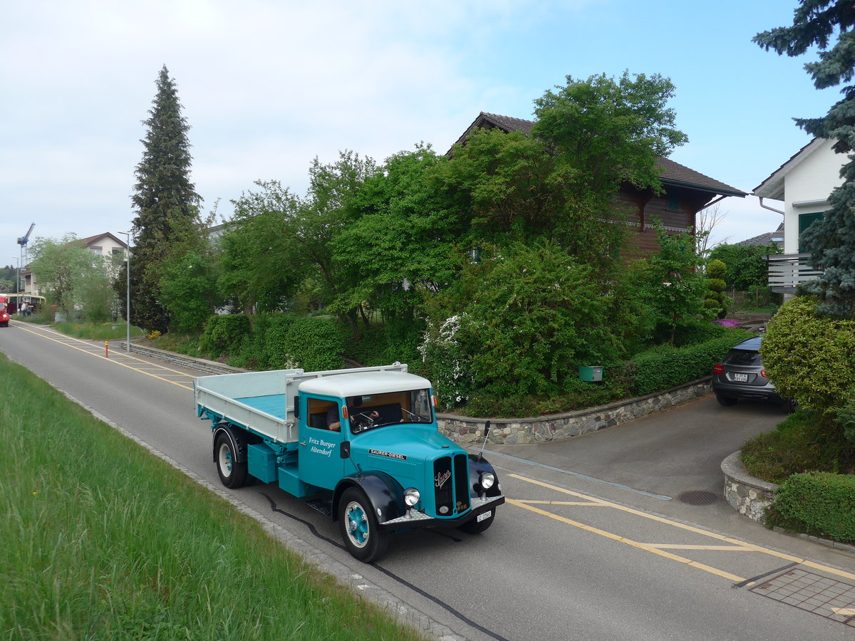 (192'438) - Burger, Altendorf - SZ 22'561 - Saurer am 5. Mai 2018 in Attikon, Bahnstrasse