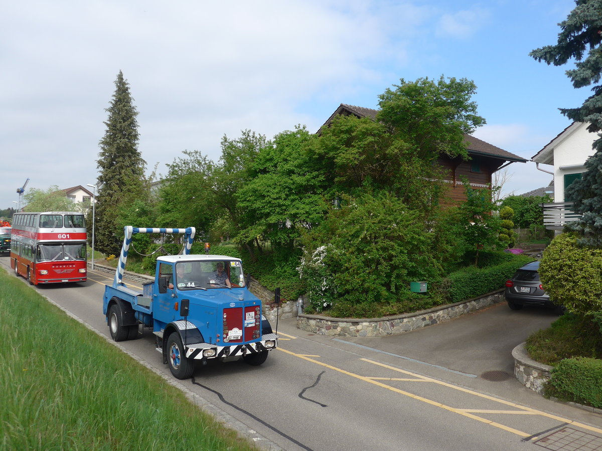 (192'459) - Z�ger, Altendorf - SZ 9662 - FBW am 5. Mai 2018 in Attikon, Bahnstrasse