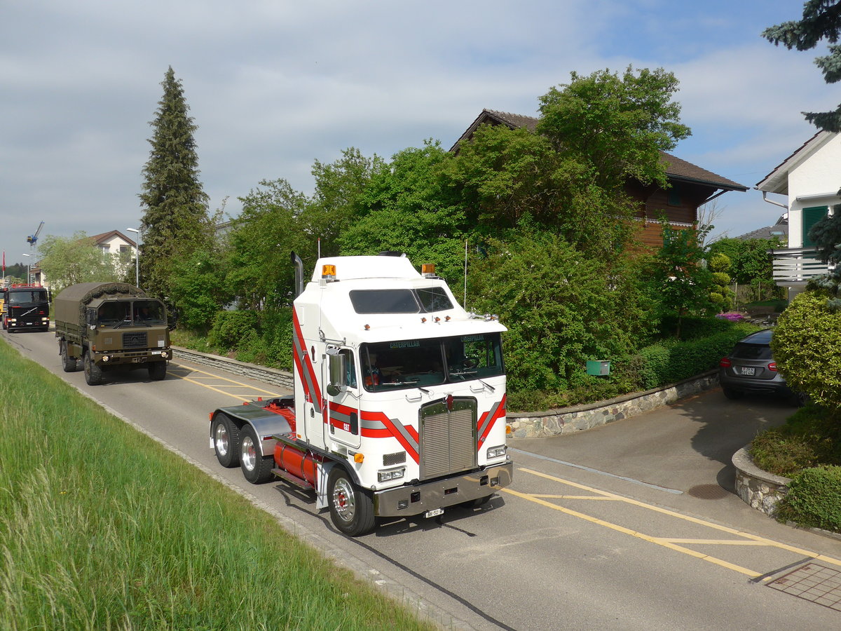 (192'534) - Kenworth - SH 52 U - am 5. Mai 2018 in Attikon, Bahnstrasse