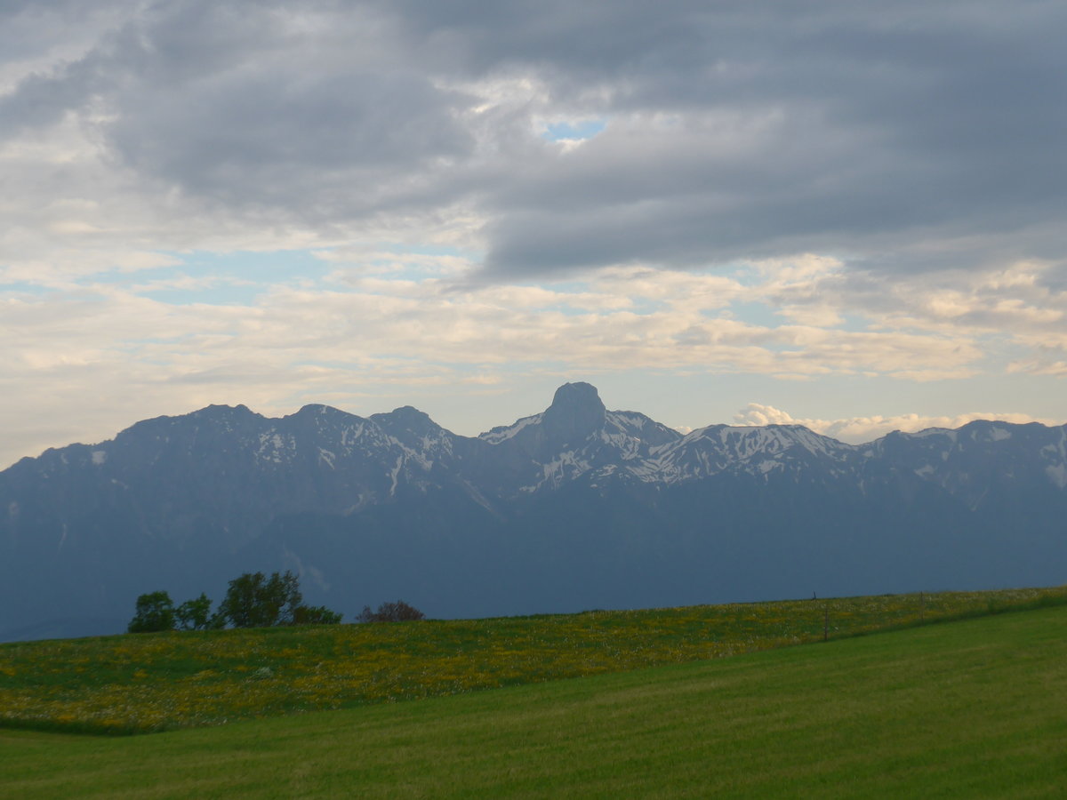 (192'969) - Das Stockhorn am 11. Mai 2018 von Fahrni aus