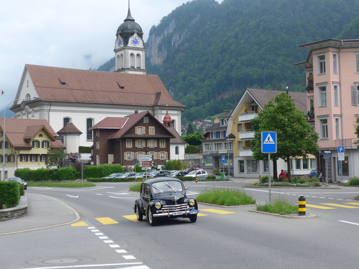 (193'059) - Renault - OW 9998 - am 20. Mai 2018 in Wolfenschiessen, Hauptstrasse