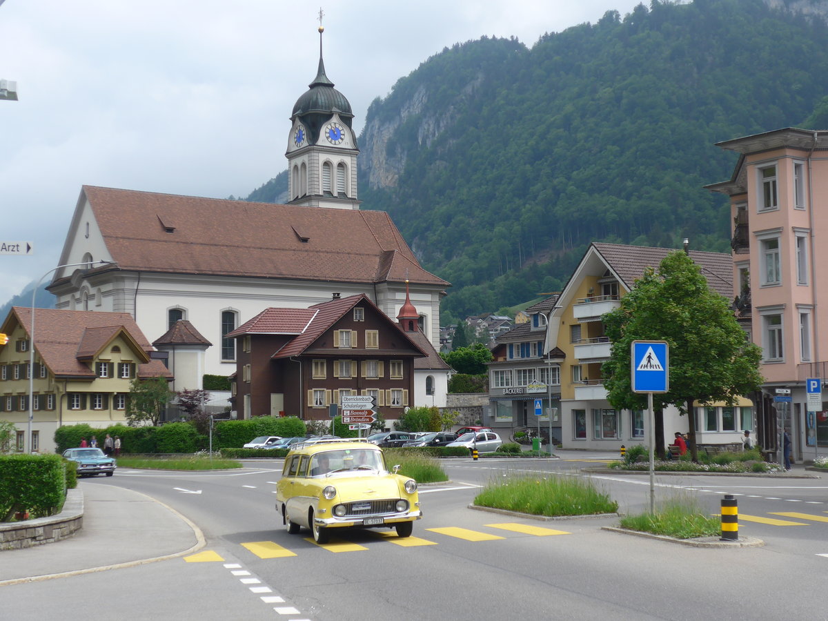(193'086) - Opel - BE 57'037 - am 20. Mai 2018 in Wolfenschiessen, Hauptstrasse