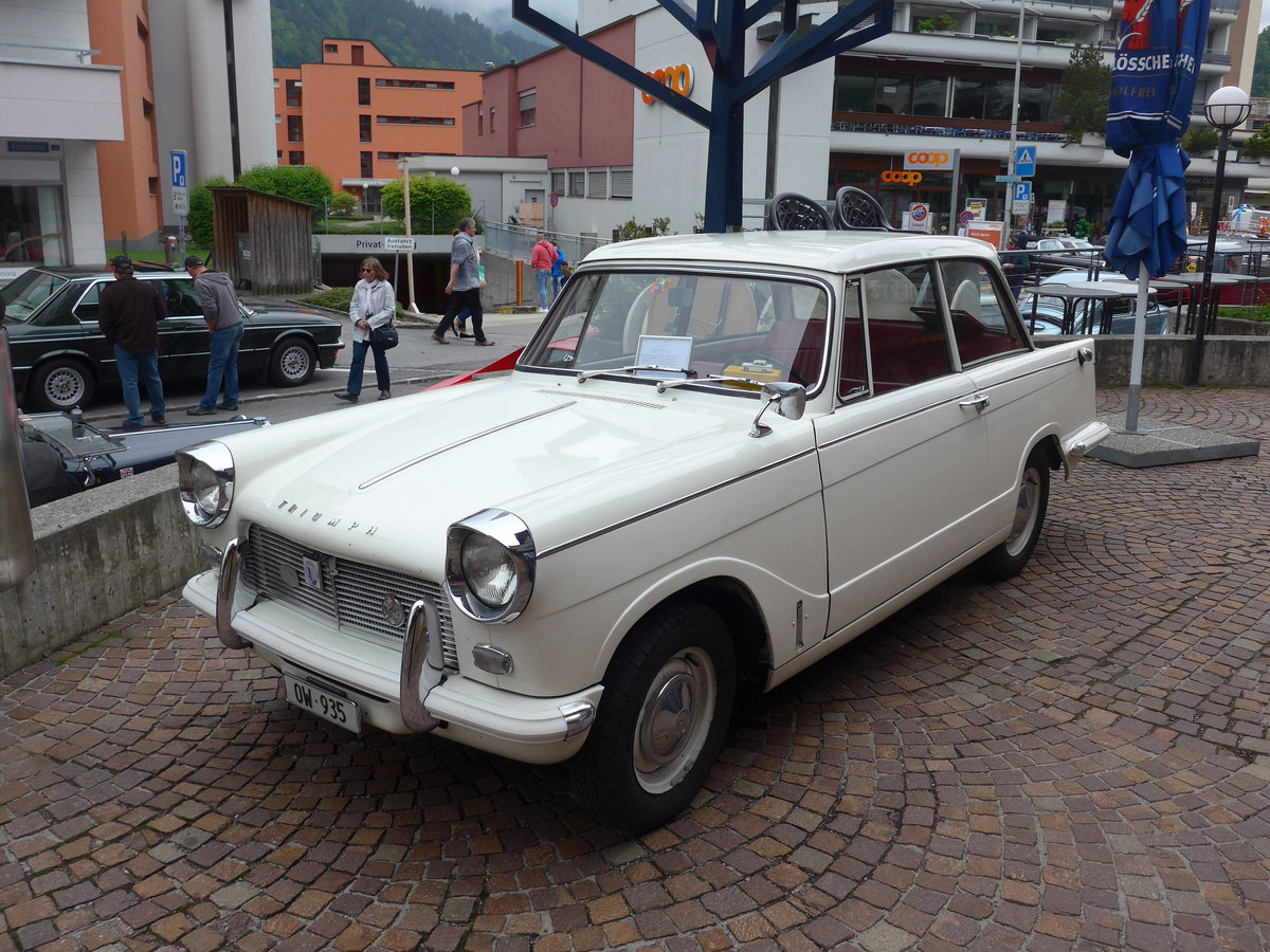(193'242) - Triumph - OW 935 - am 20. Mai 2018 in Engelberg, OiO
