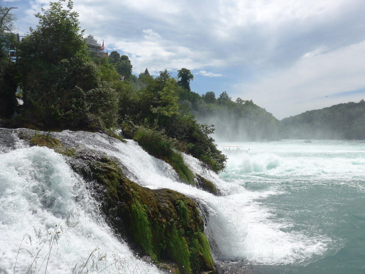 (193'964) - Der Rheinfall am 10. Juni 2018 bei Neuhausen