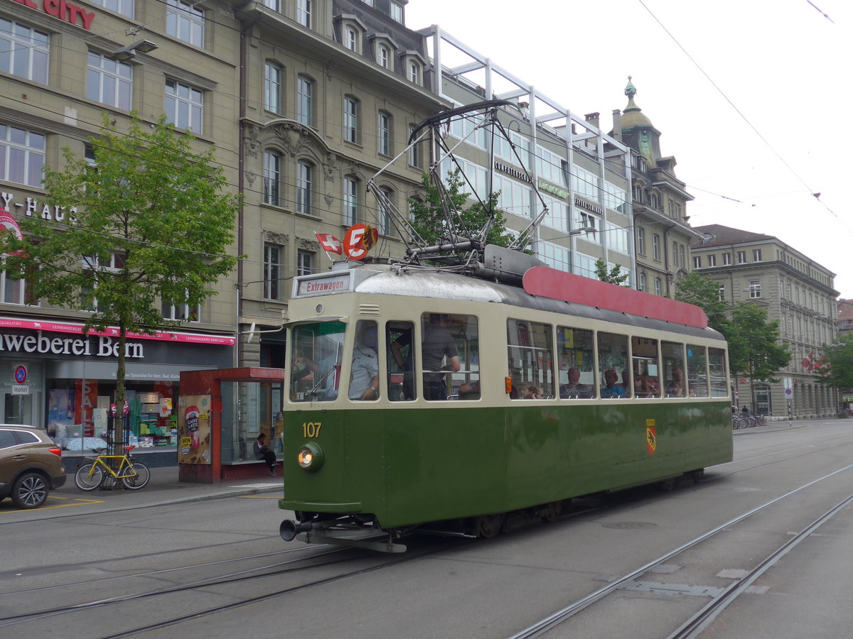 (194'384) - SVB-Tram - Nr. 107 - am 24. Juni 2018 beim Bahnhof Bern