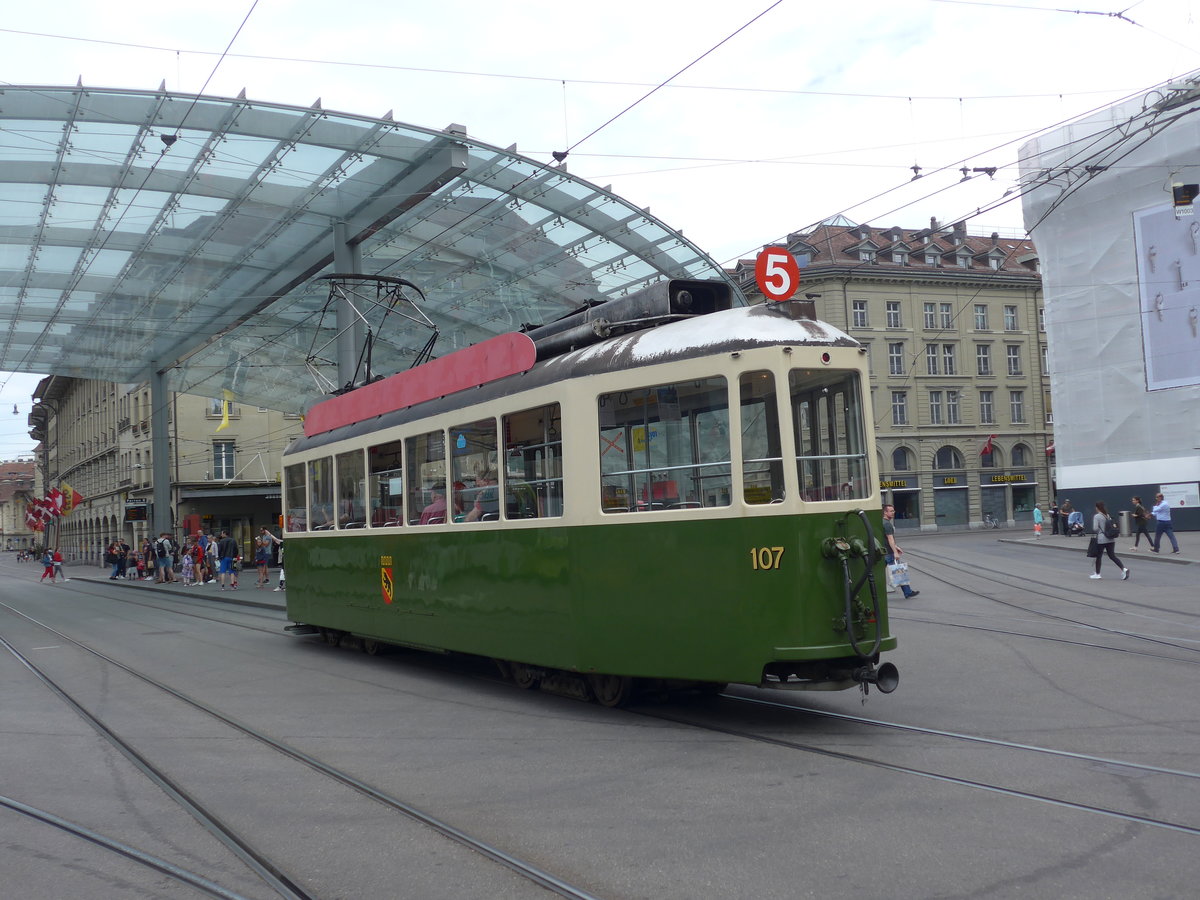 (194'385) - SVB-Tram - Nr. 107 - am 24. Juni 2018 beim Bahnhof Bern