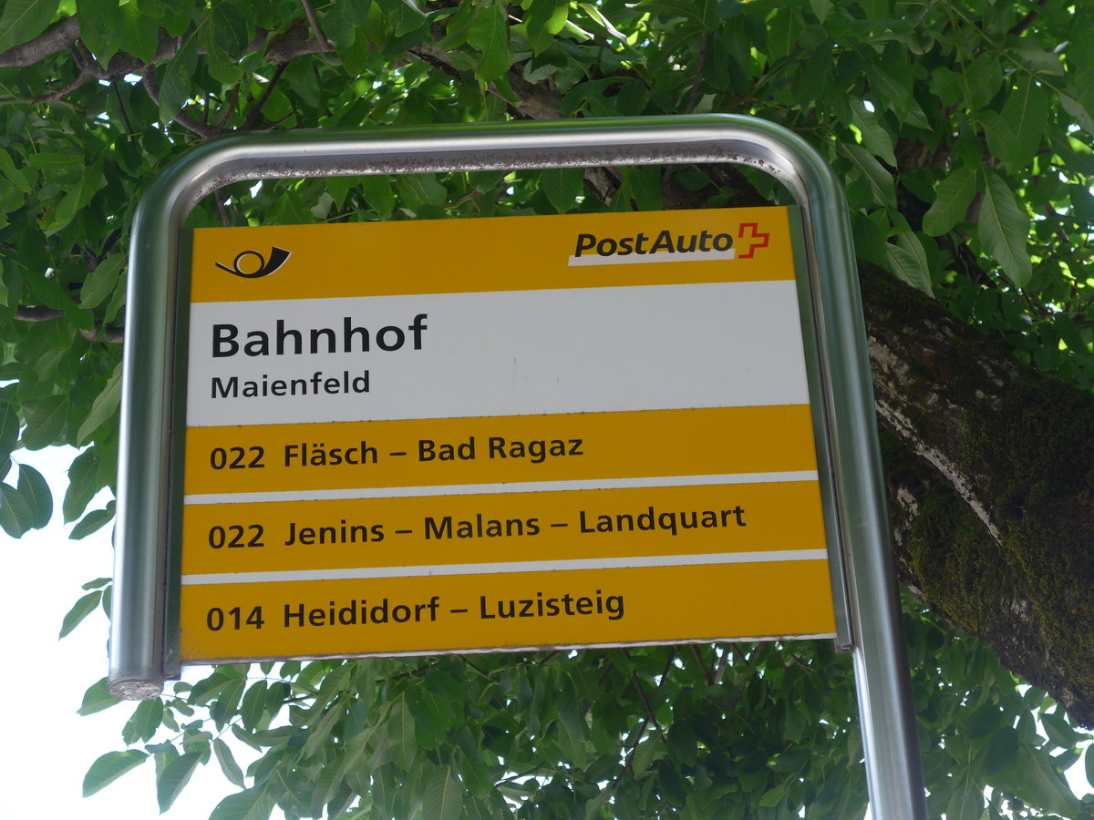 (194'872) - PostAuto-Haltestelle - Maienfeld, Bahnhof - am 15. Juli 2018