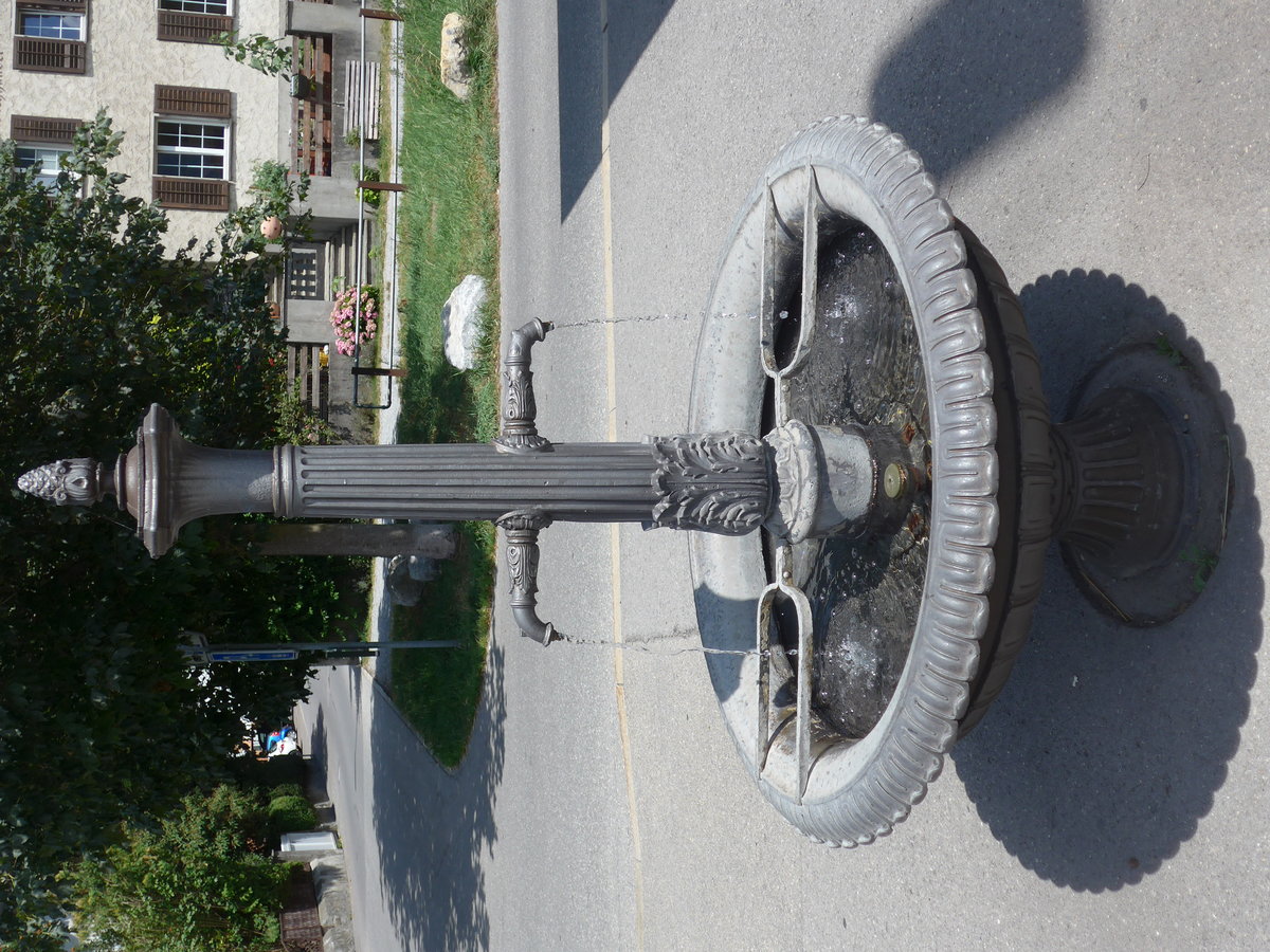 (194'874) - Brunnen am 15. Juli 2018 in Maienfeld